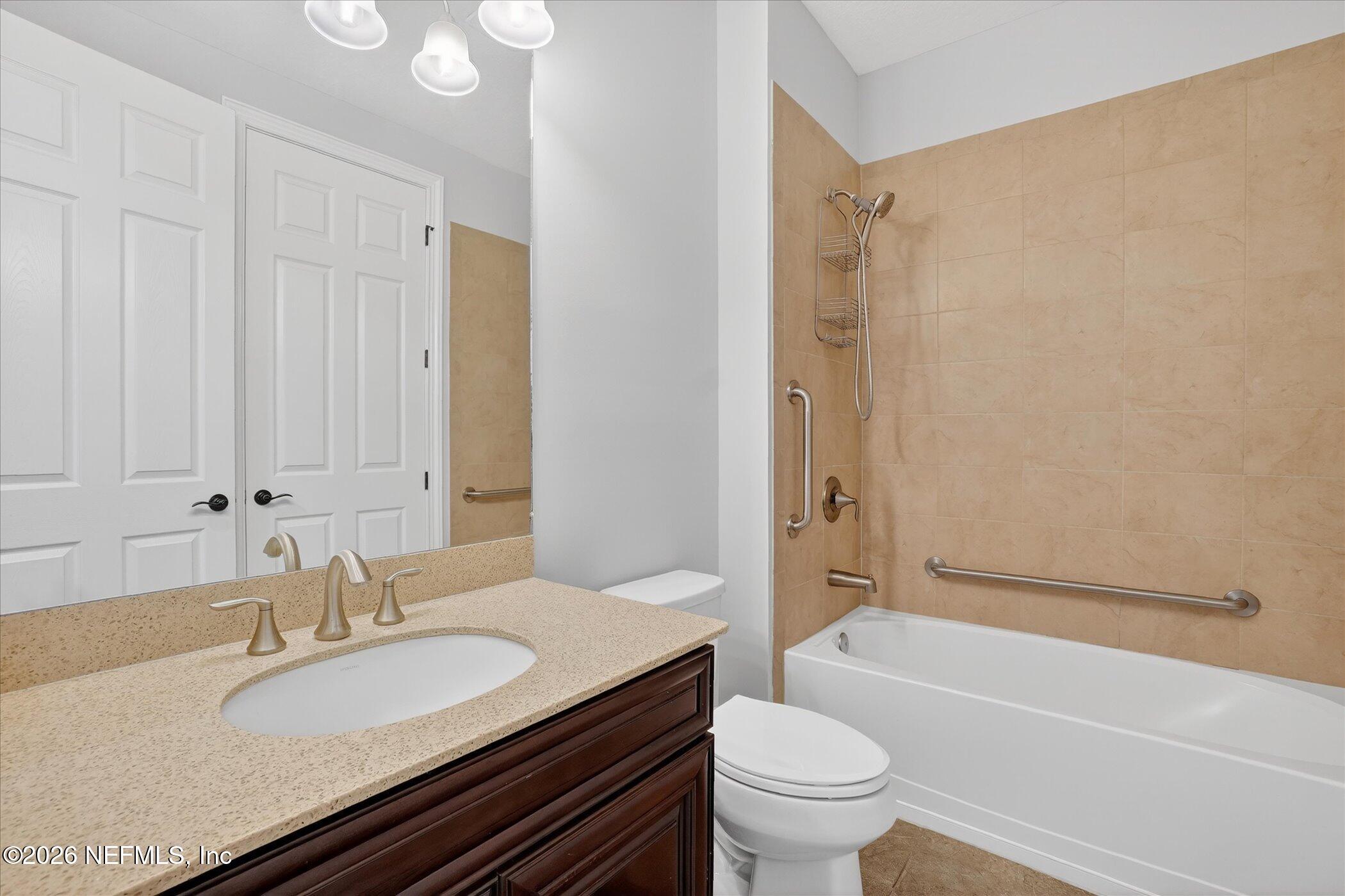 272 SOUTHERN OAK Drive