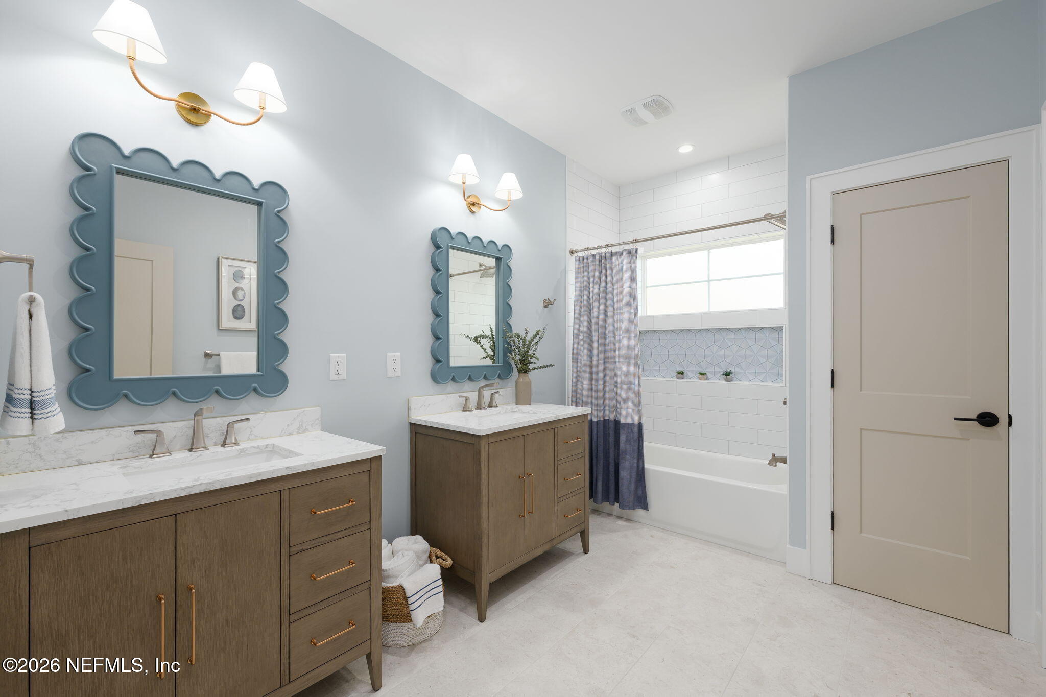 99 OCEAN COURSE Drive