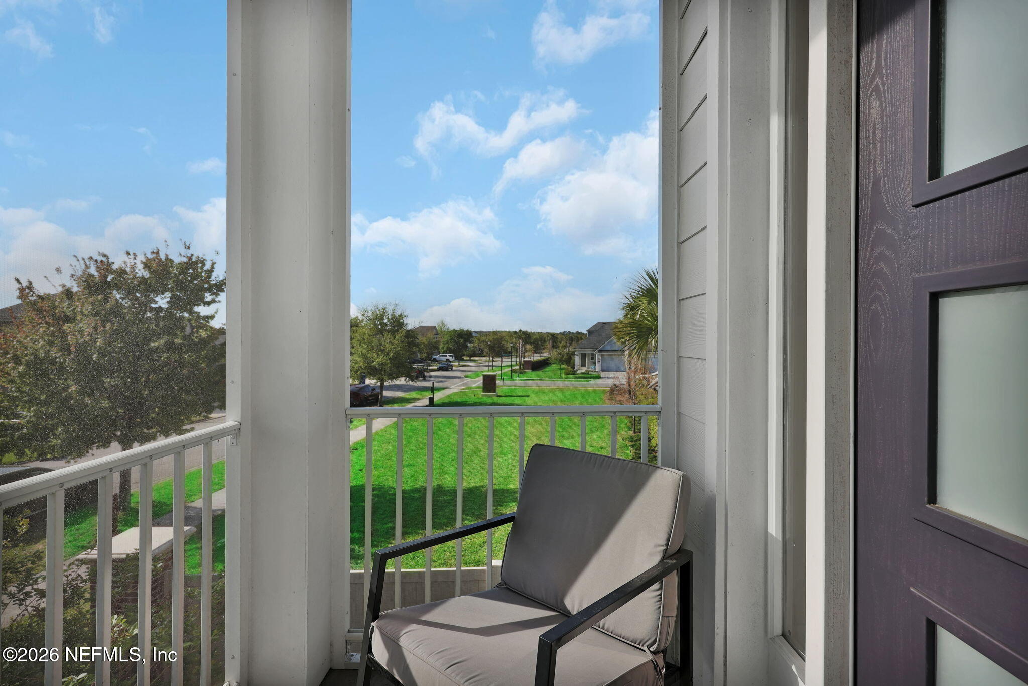 401 CRESTVIEW Drive