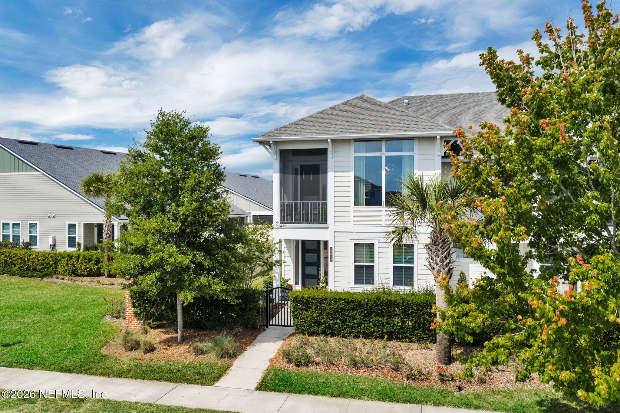 401 CRESTVIEW Drive