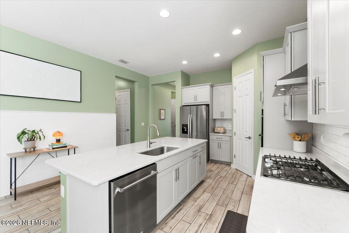 27 CLOVERBROOK Road, St. Johns