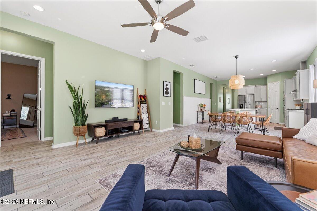 27 CLOVERBROOK Road, St. Johns