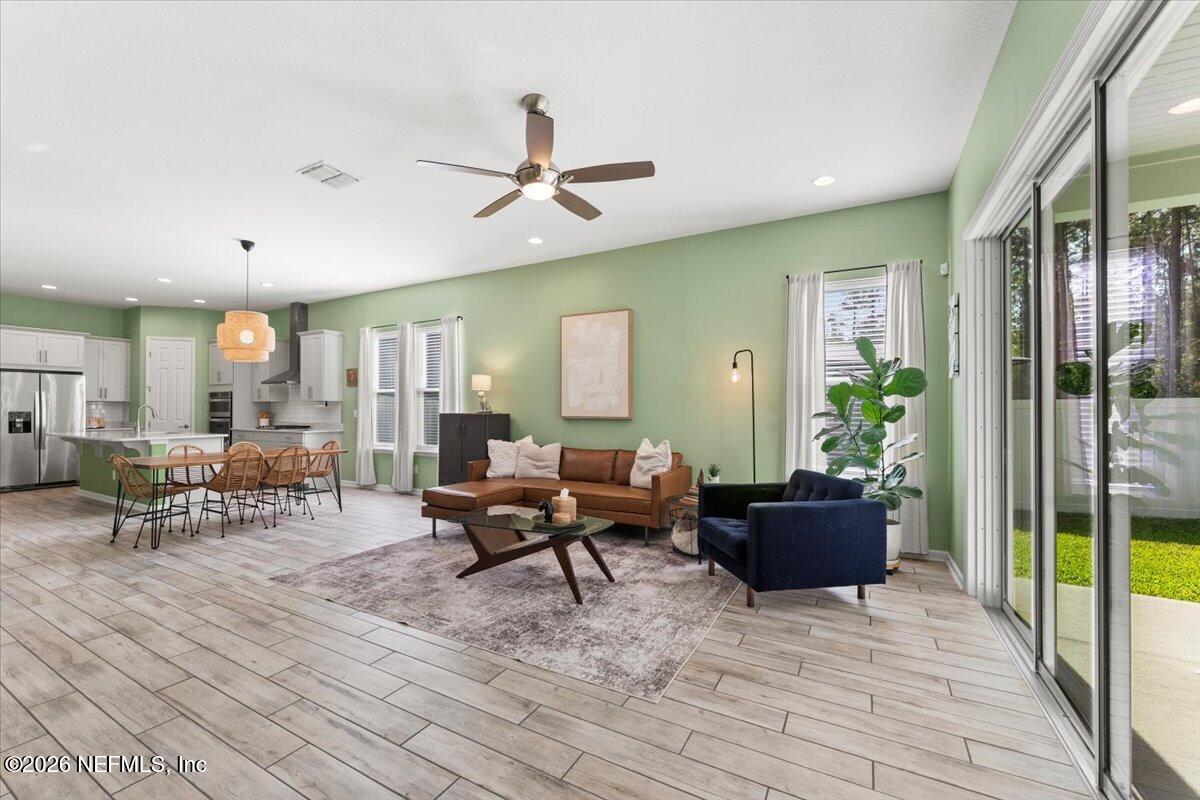 27 CLOVERBROOK Road, St. Johns