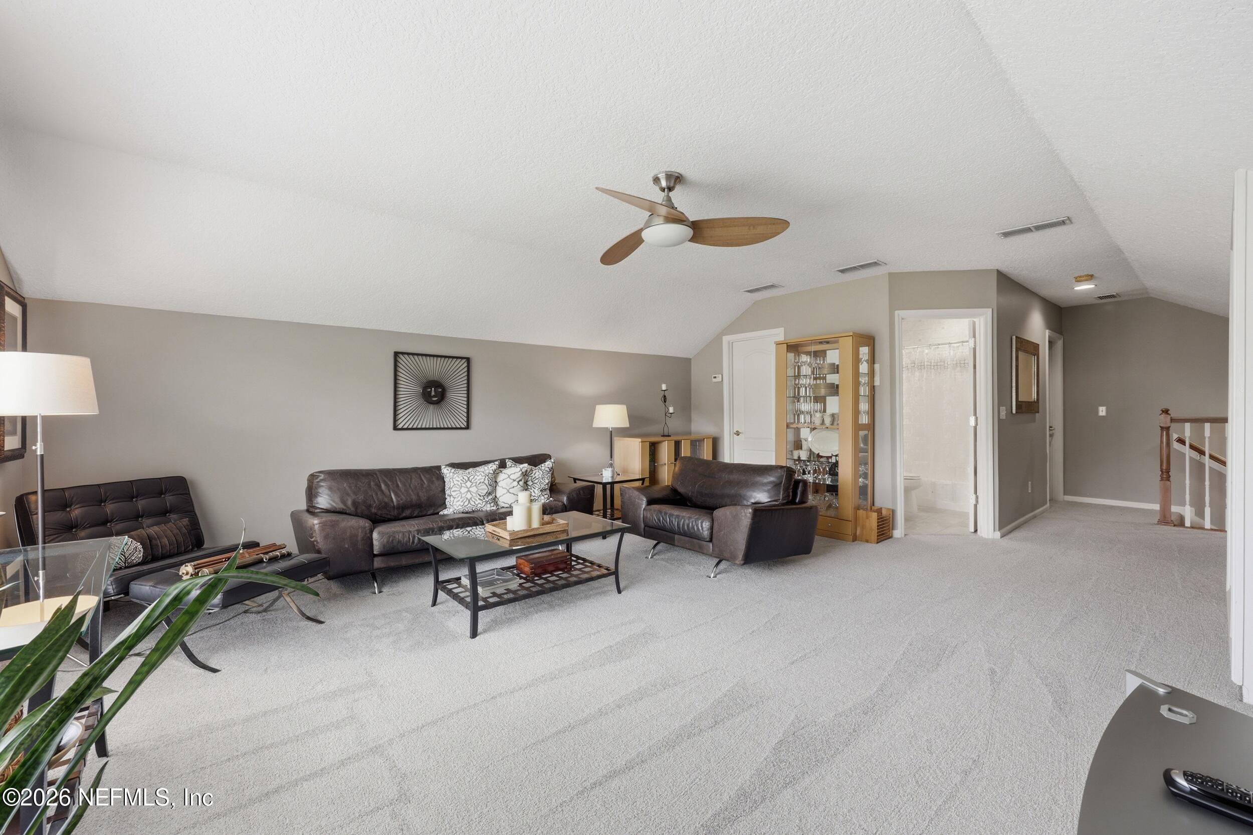 3158 COUNTRY CLUB Boulevard