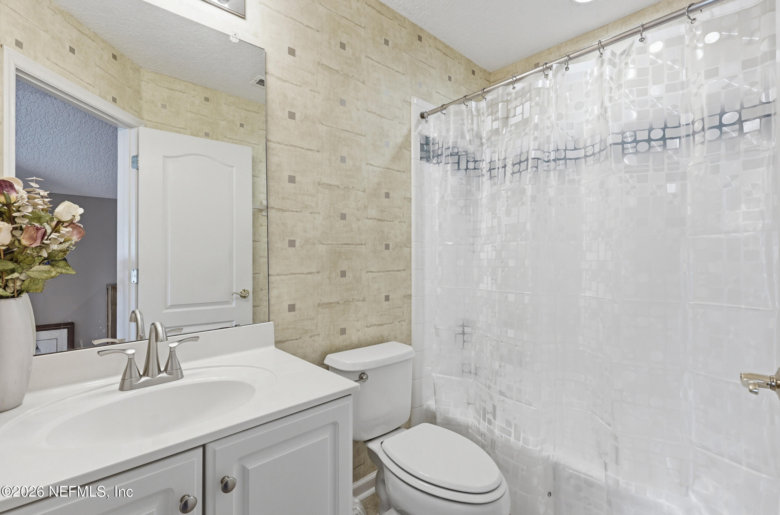 3158 COUNTRY CLUB Boulevard