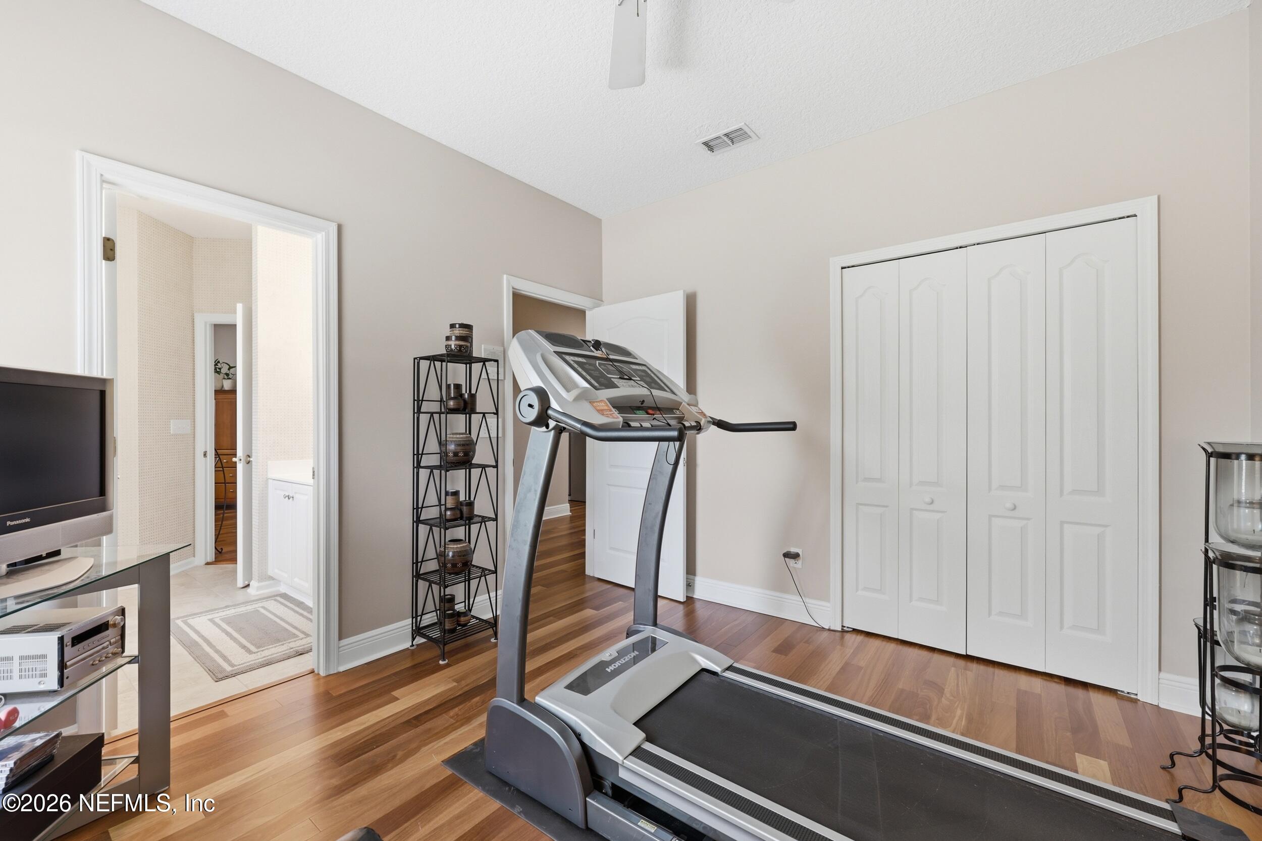 3158 COUNTRY CLUB Boulevard