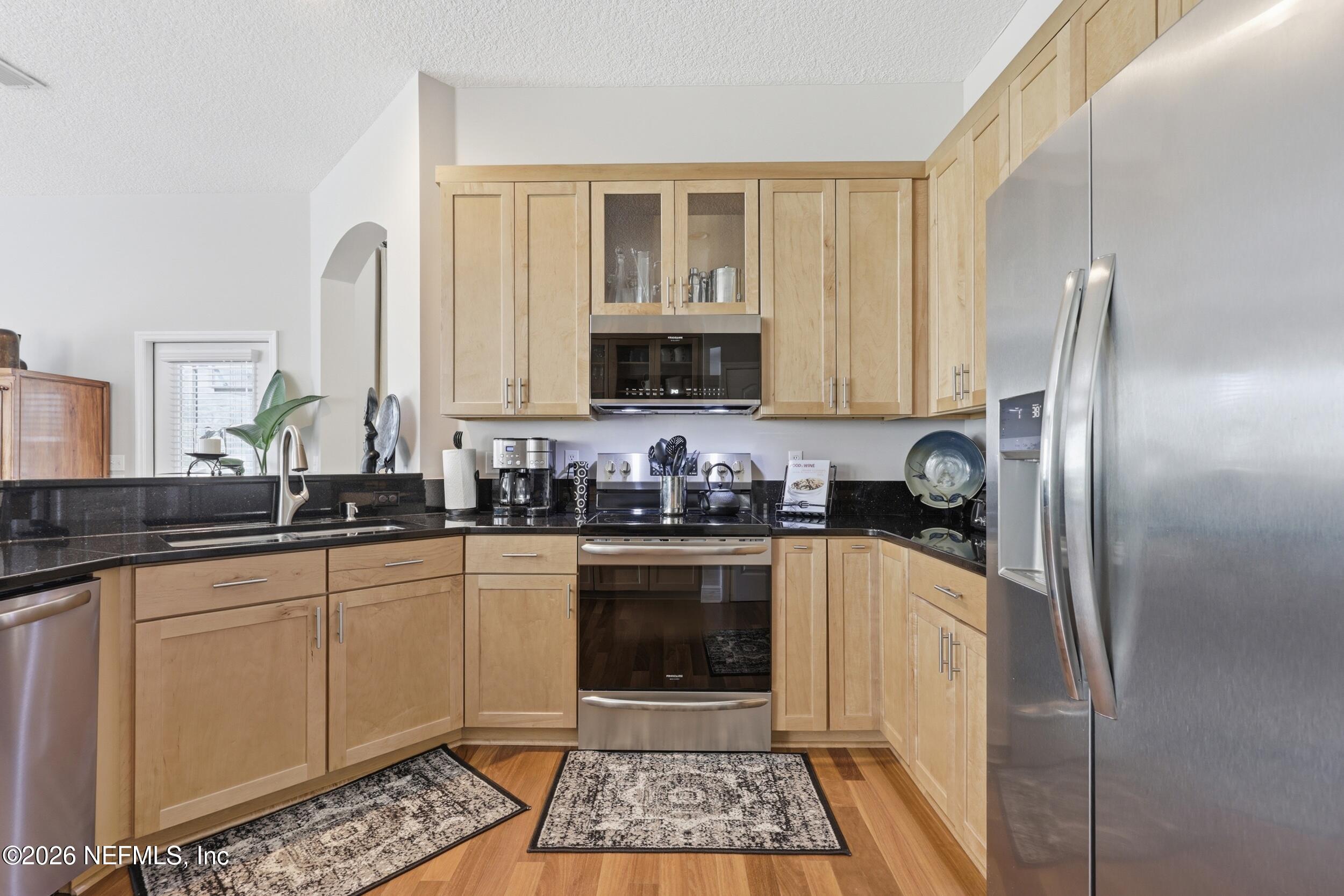 3158 COUNTRY CLUB Boulevard