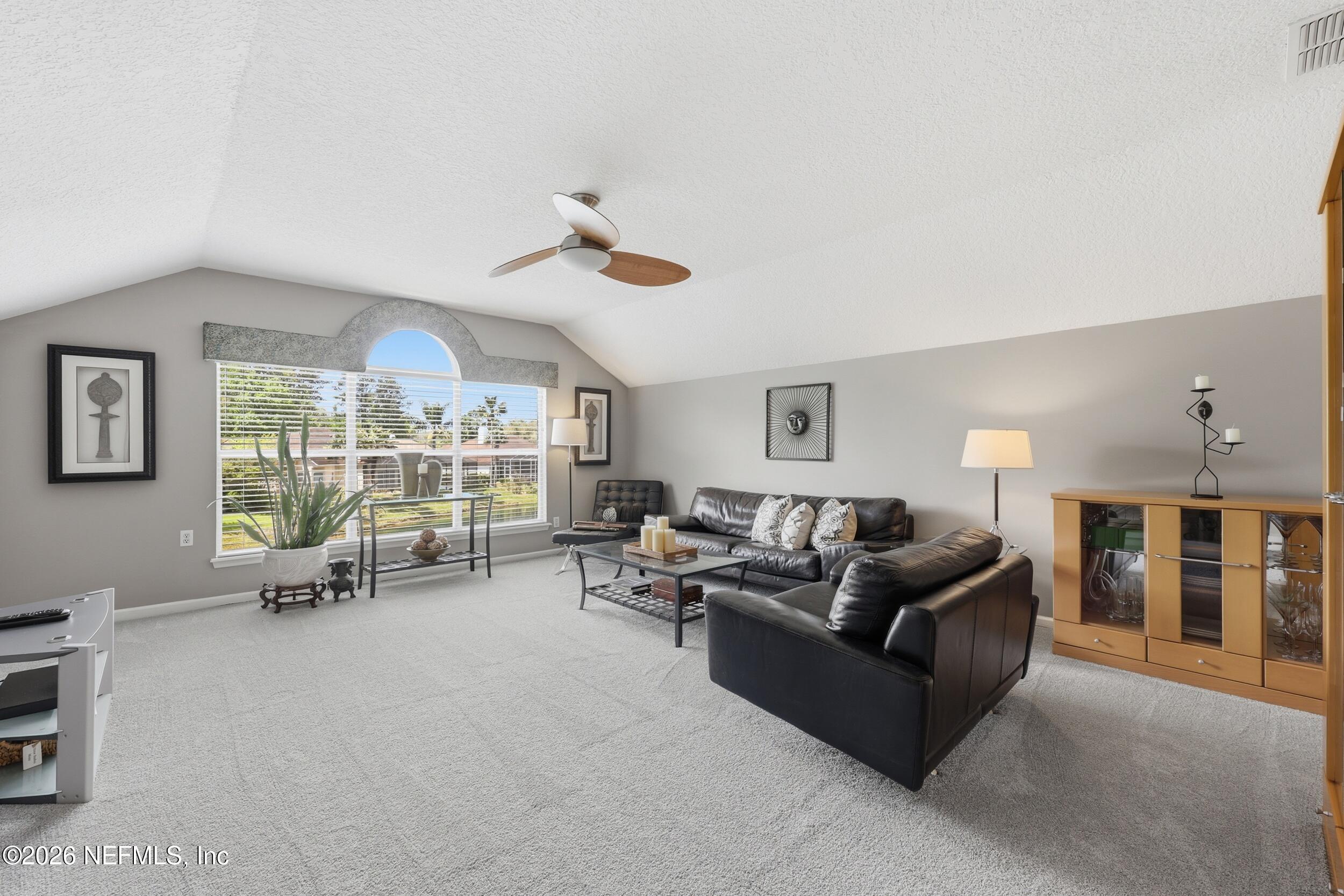 3158 COUNTRY CLUB Boulevard