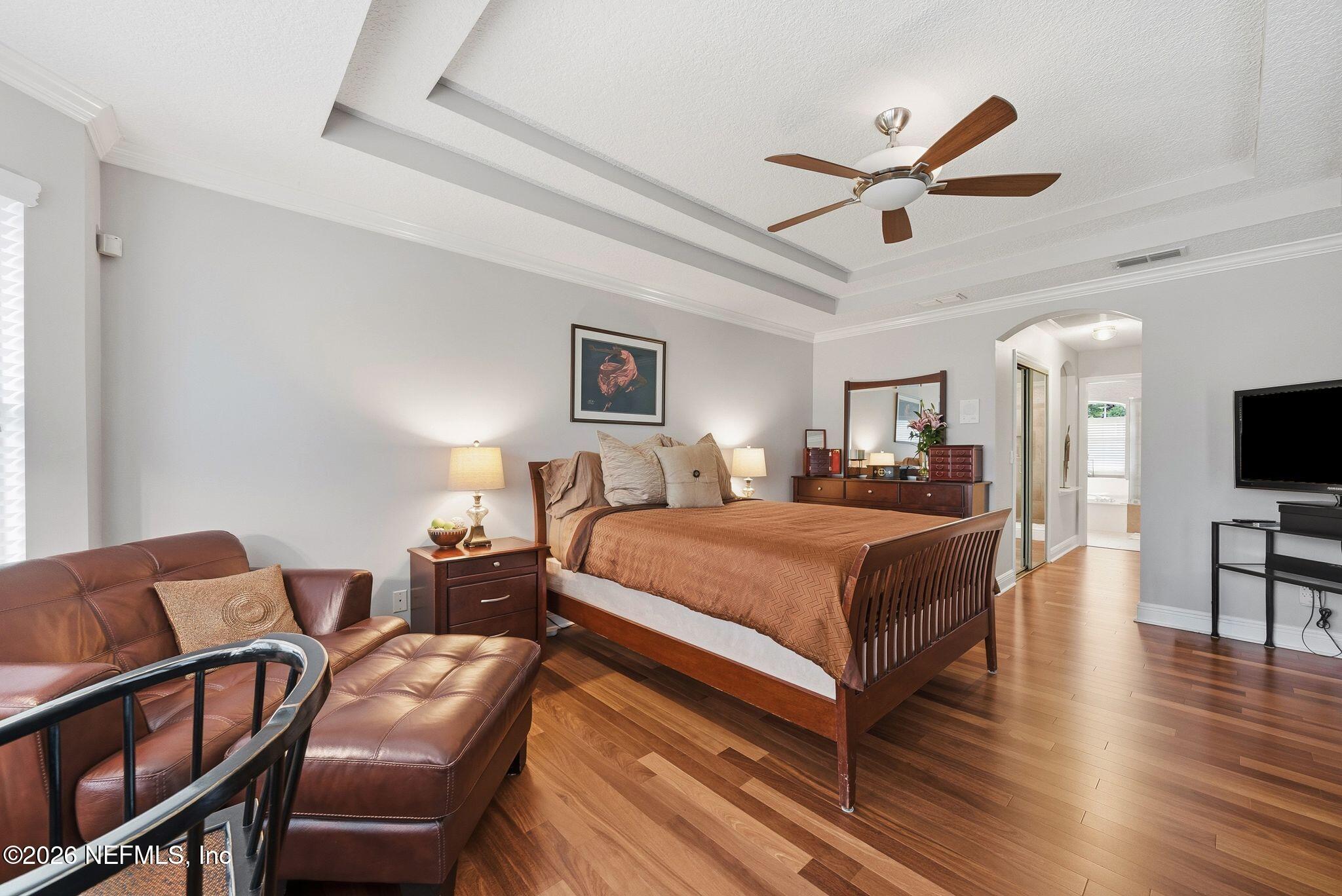 3158 COUNTRY CLUB Boulevard