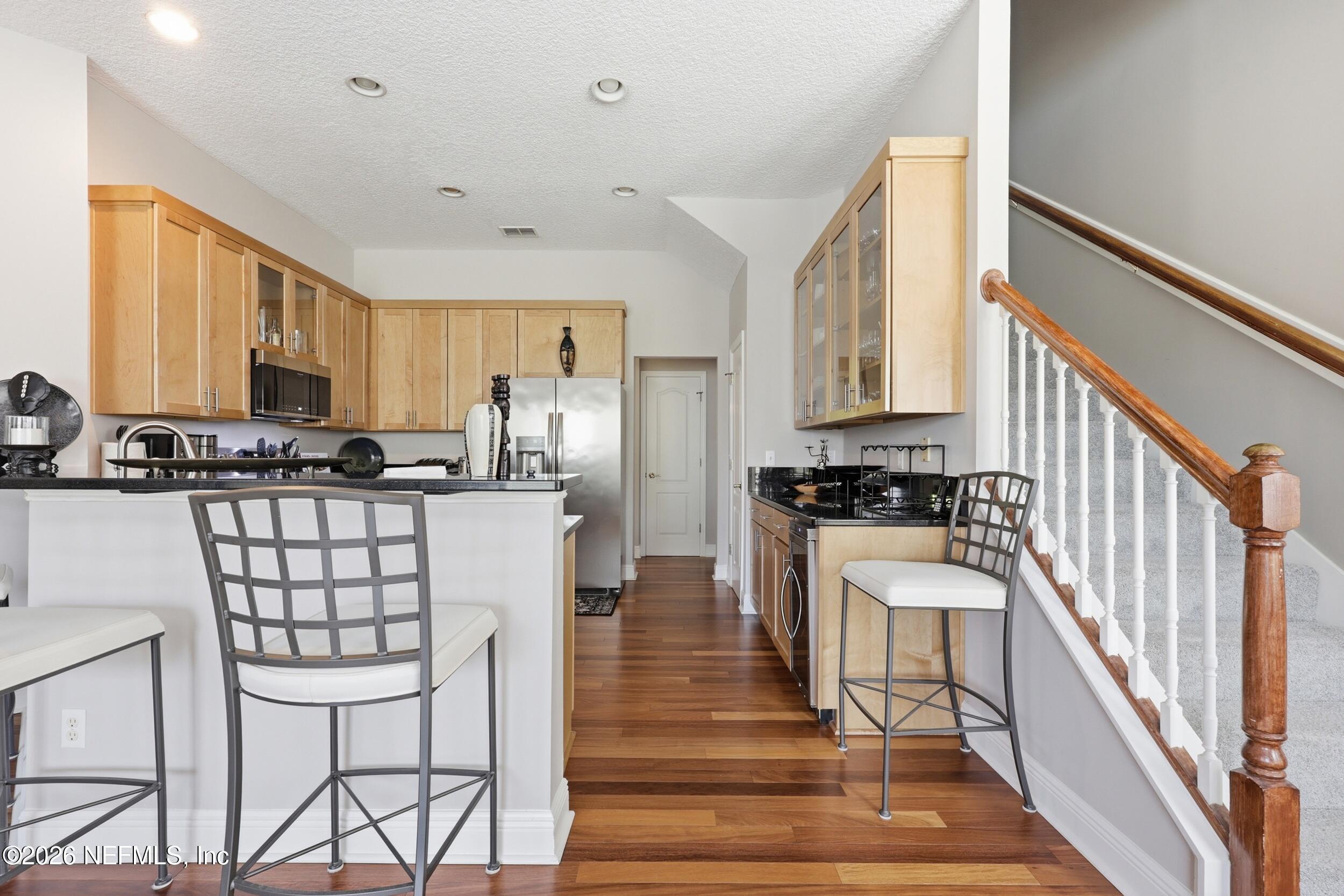 3158 COUNTRY CLUB Boulevard