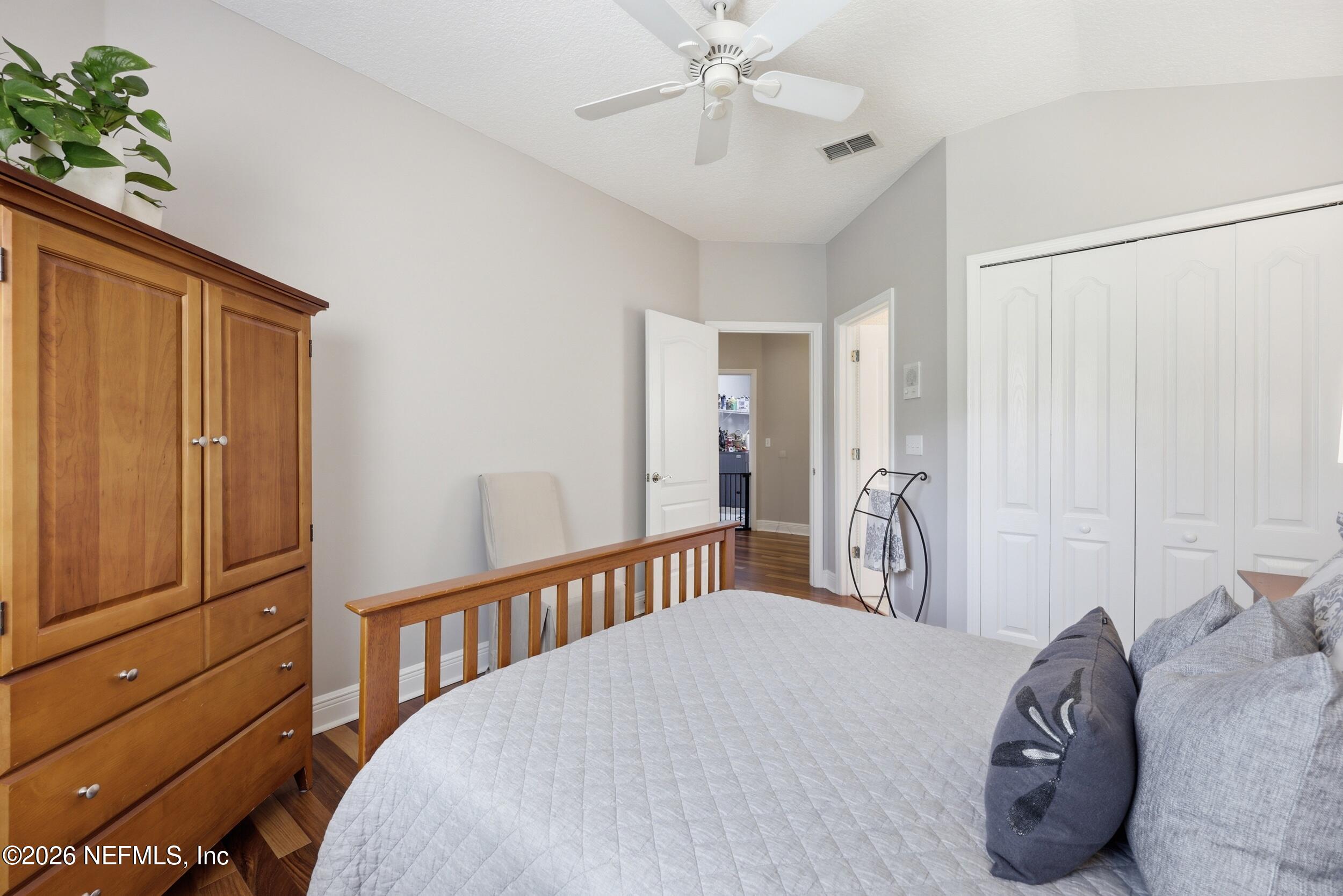 3158 COUNTRY CLUB Boulevard