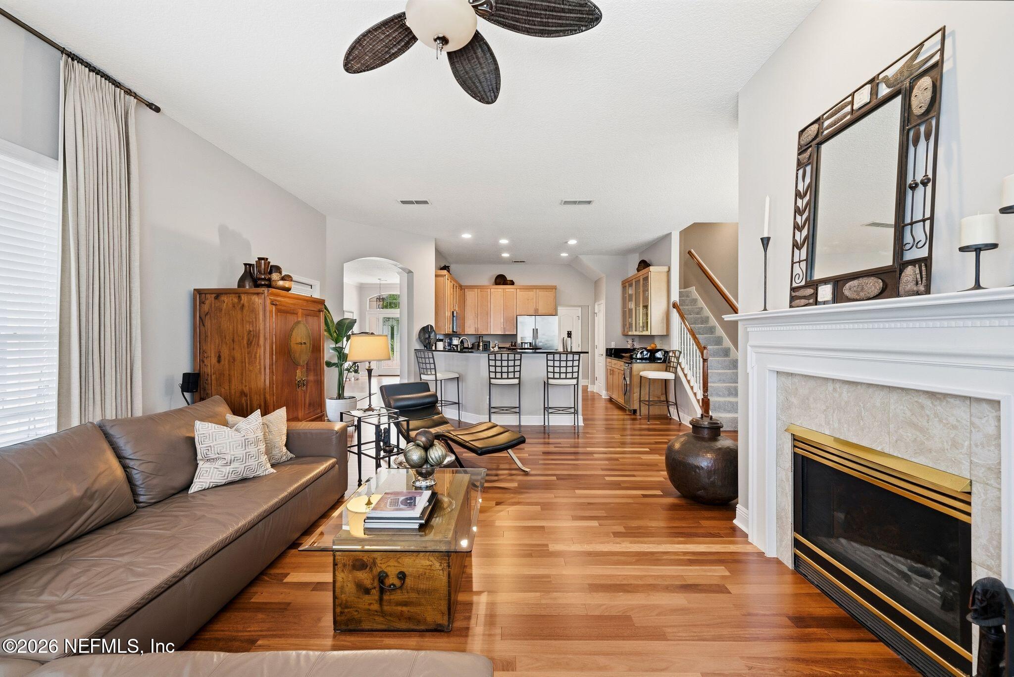 3158 COUNTRY CLUB Boulevard