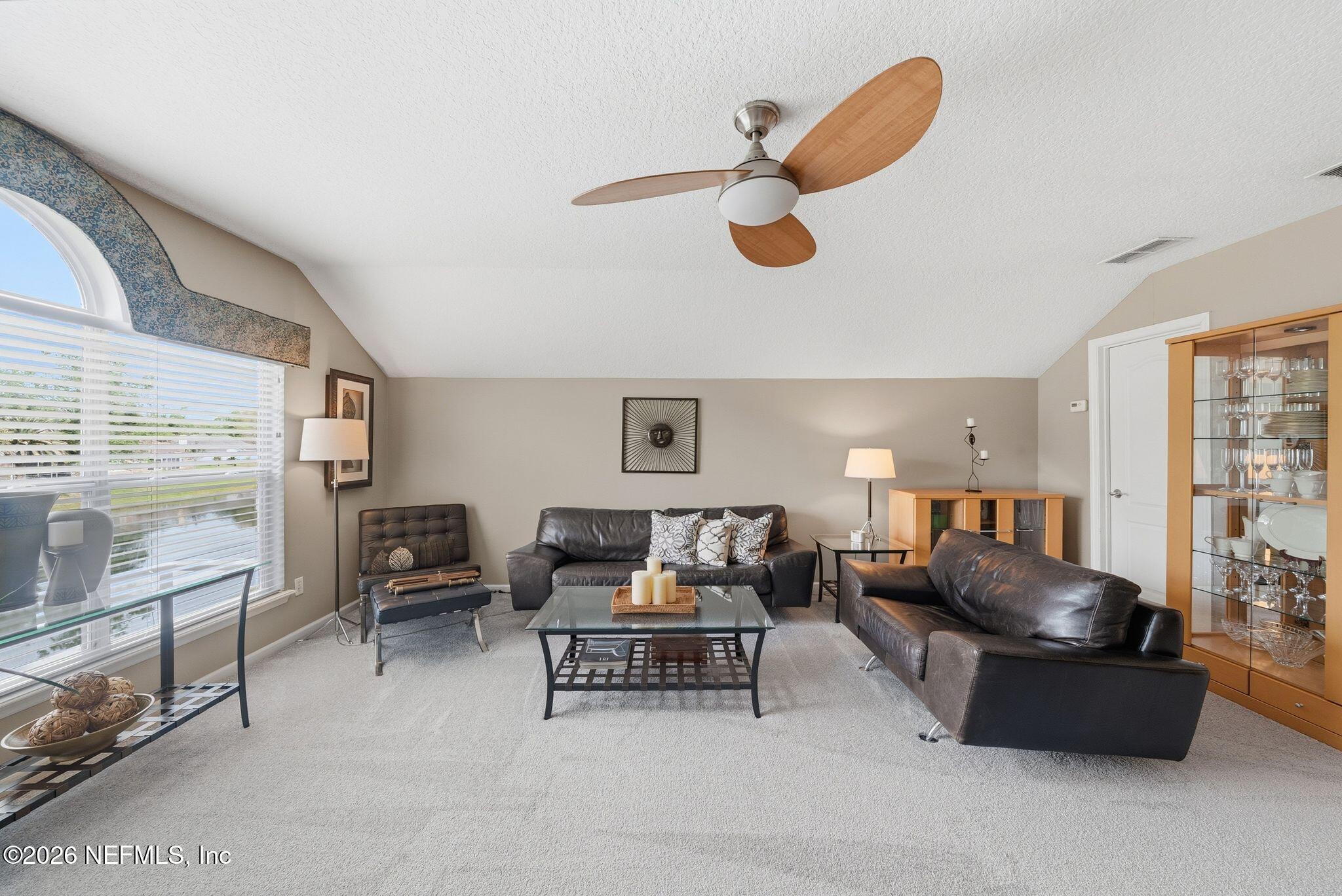 3158 COUNTRY CLUB Boulevard