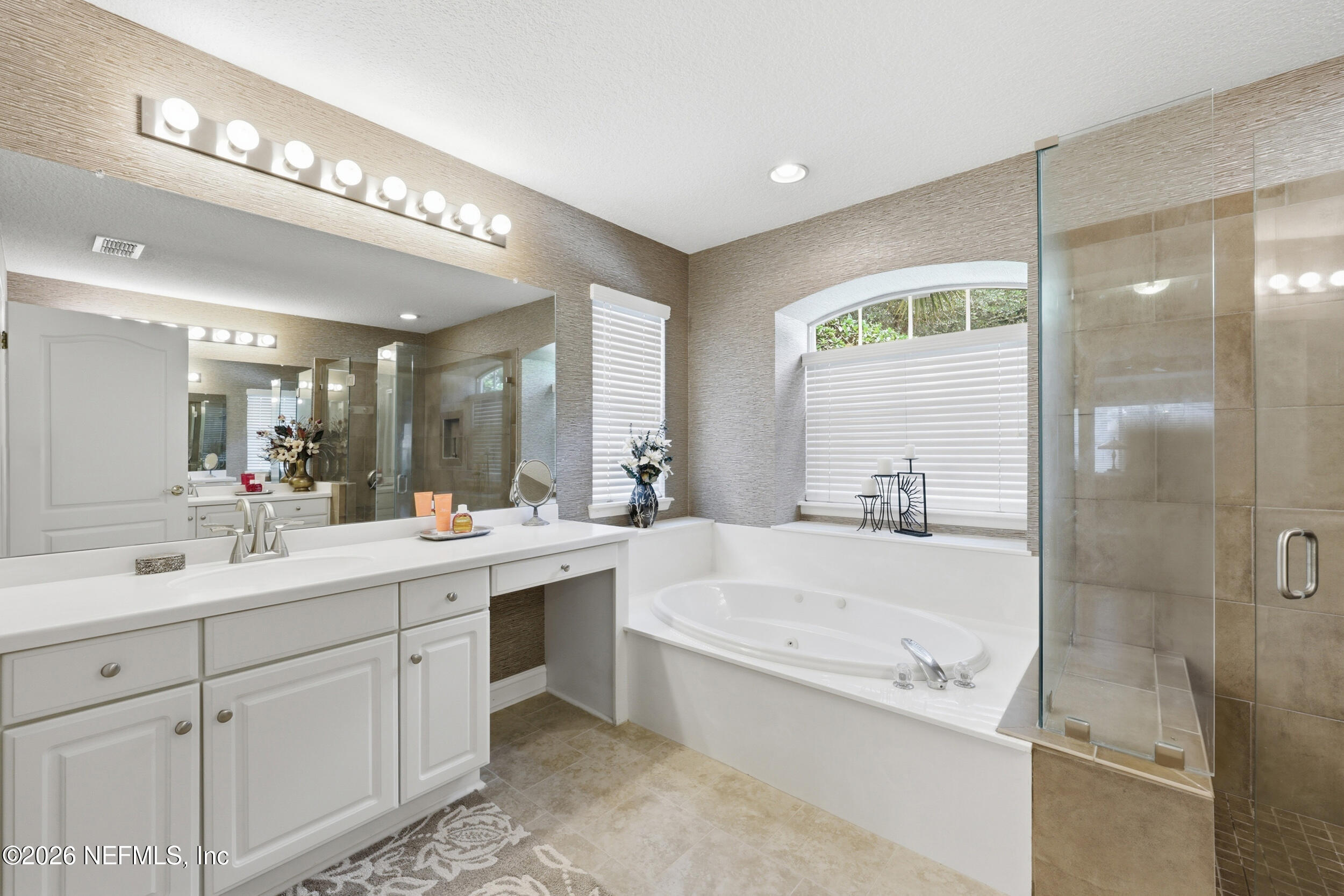 3158 COUNTRY CLUB Boulevard