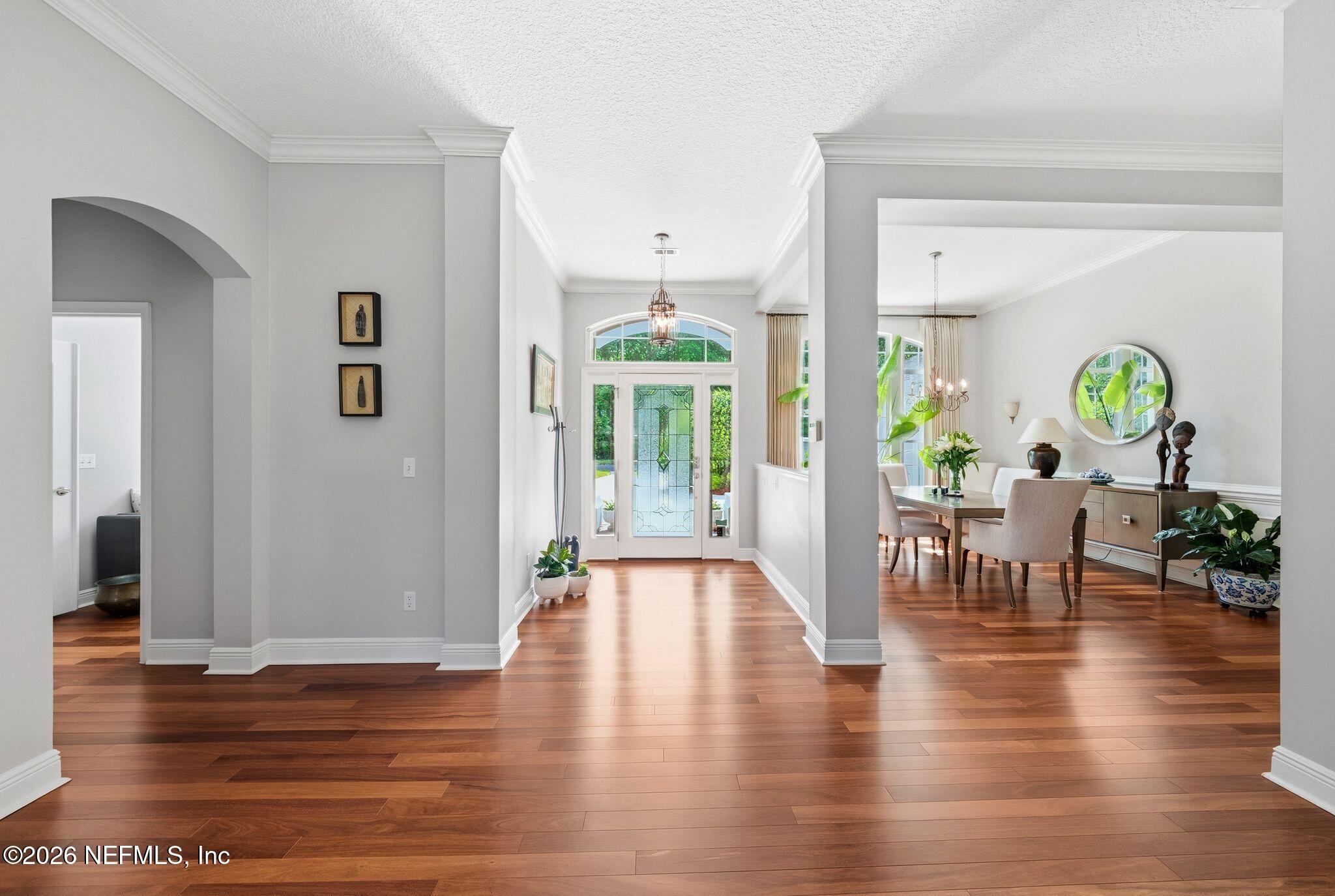 3158 COUNTRY CLUB Boulevard