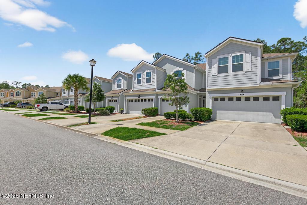 381 RICHMOND Drive, St. Johns