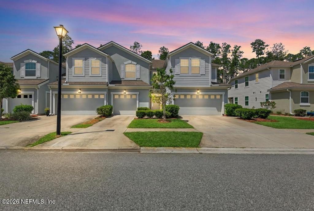 381 RICHMOND Drive, St. Johns