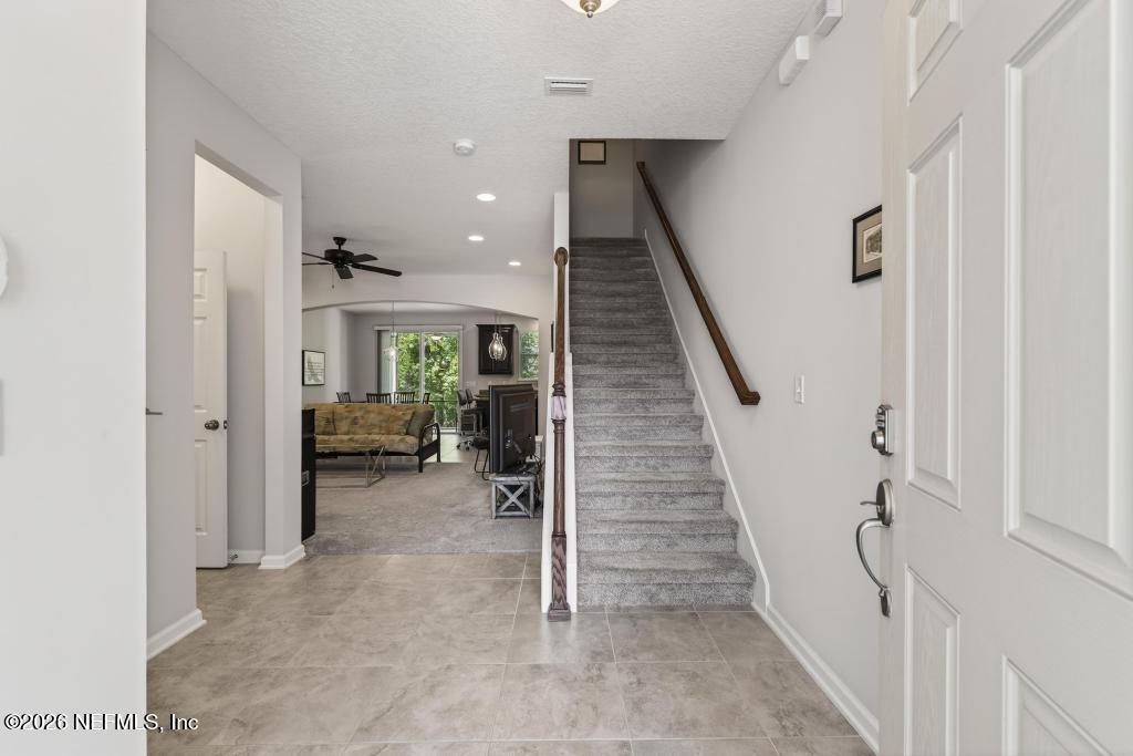 381 RICHMOND Drive, St. Johns