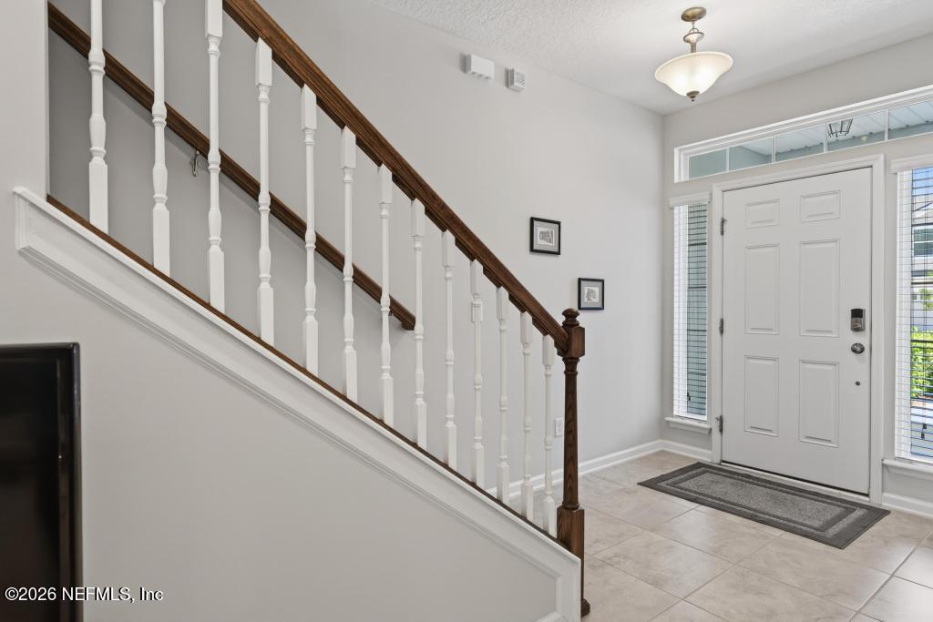 381 RICHMOND Drive, St. Johns