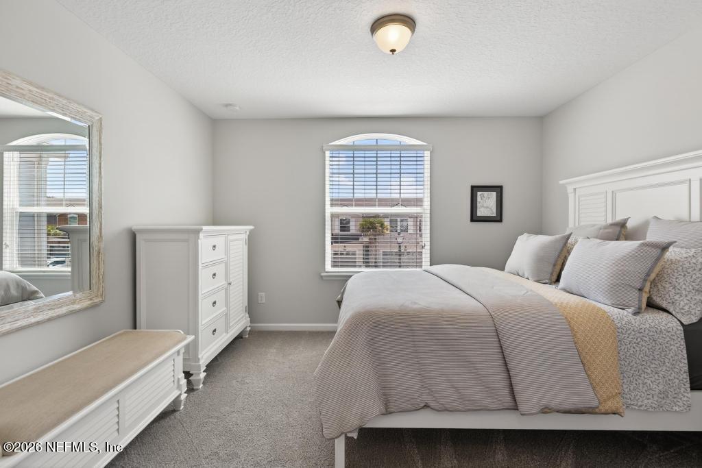 381 RICHMOND Drive, St. Johns