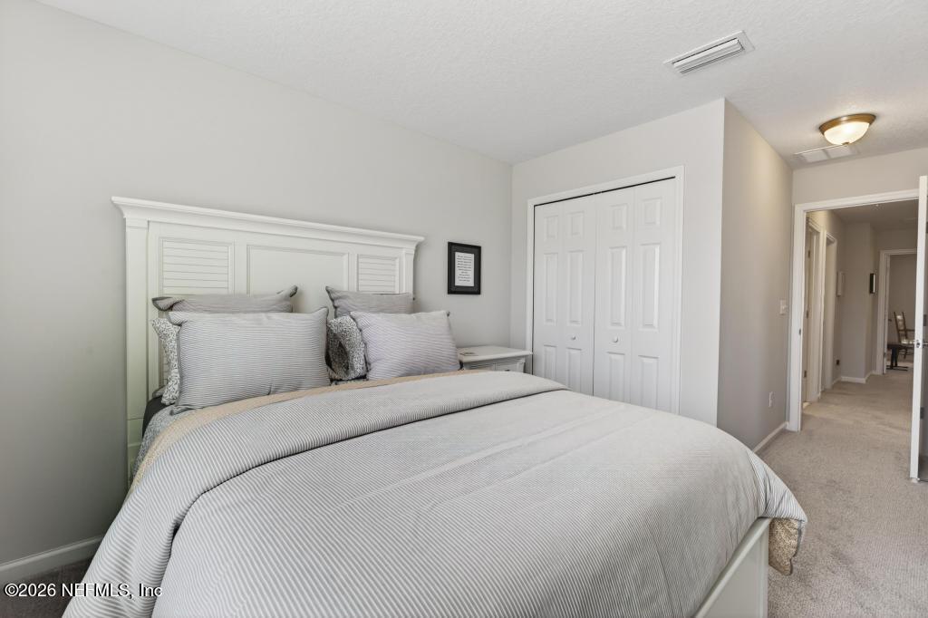 381 RICHMOND Drive, St. Johns