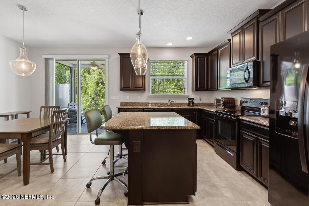 381 RICHMOND Drive, St. Johns
