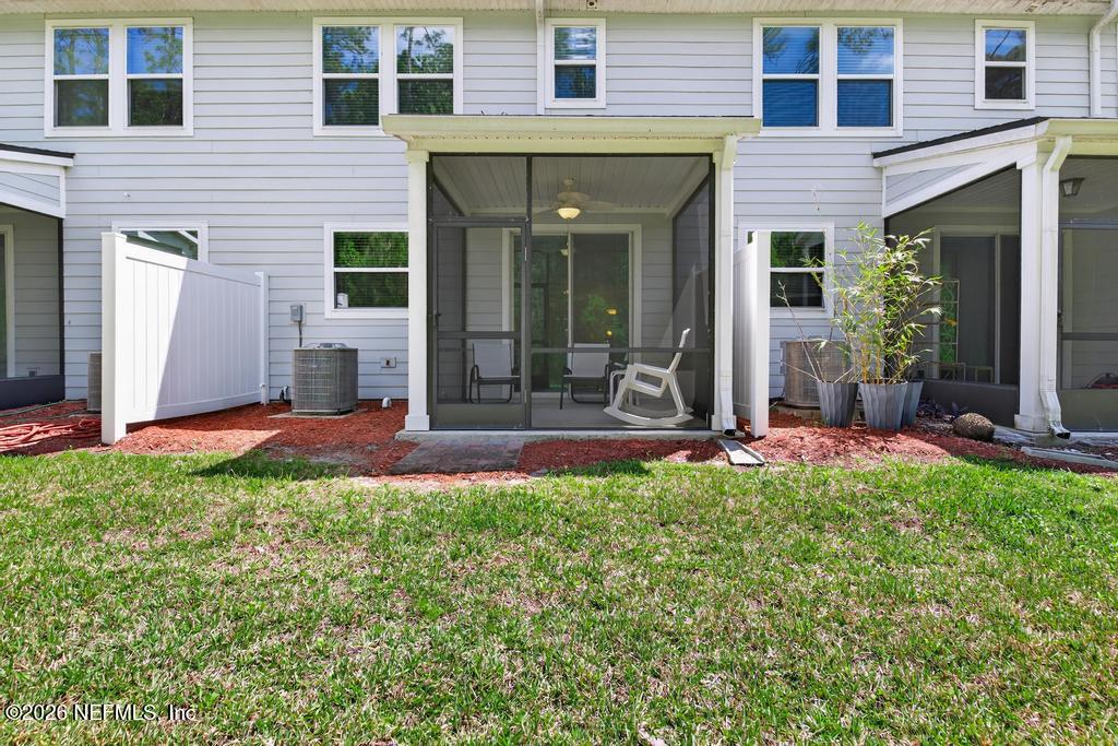 381 RICHMOND Drive, St. Johns