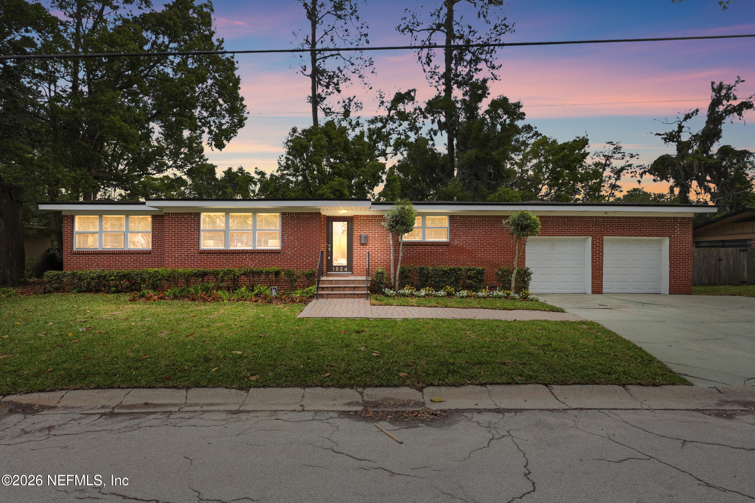 1524 SHIRL Lane