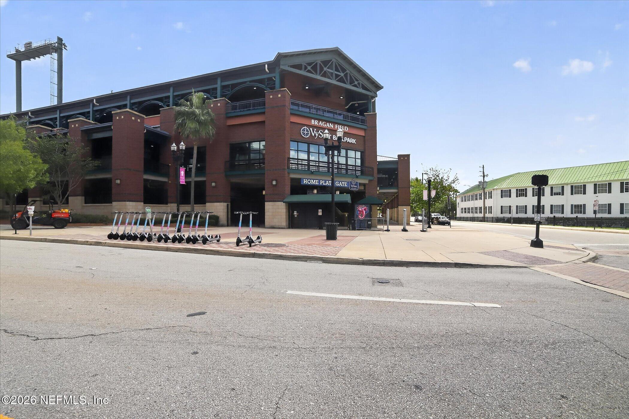 400 E BAY Street 101