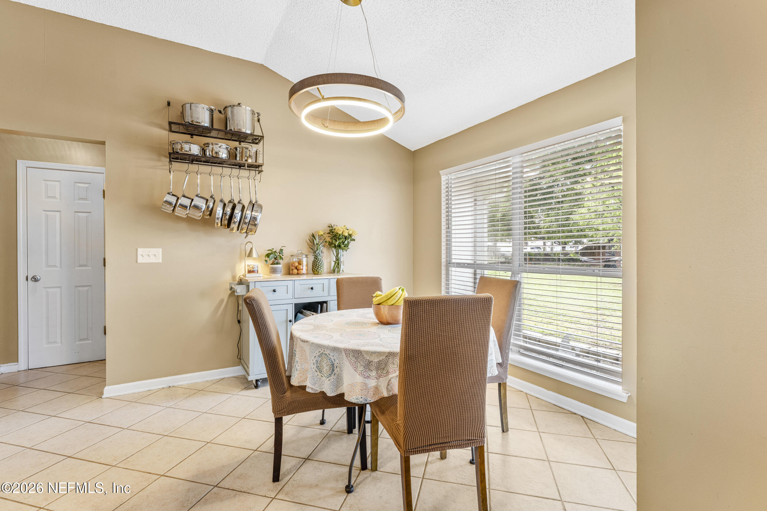 3910 SELIG Court