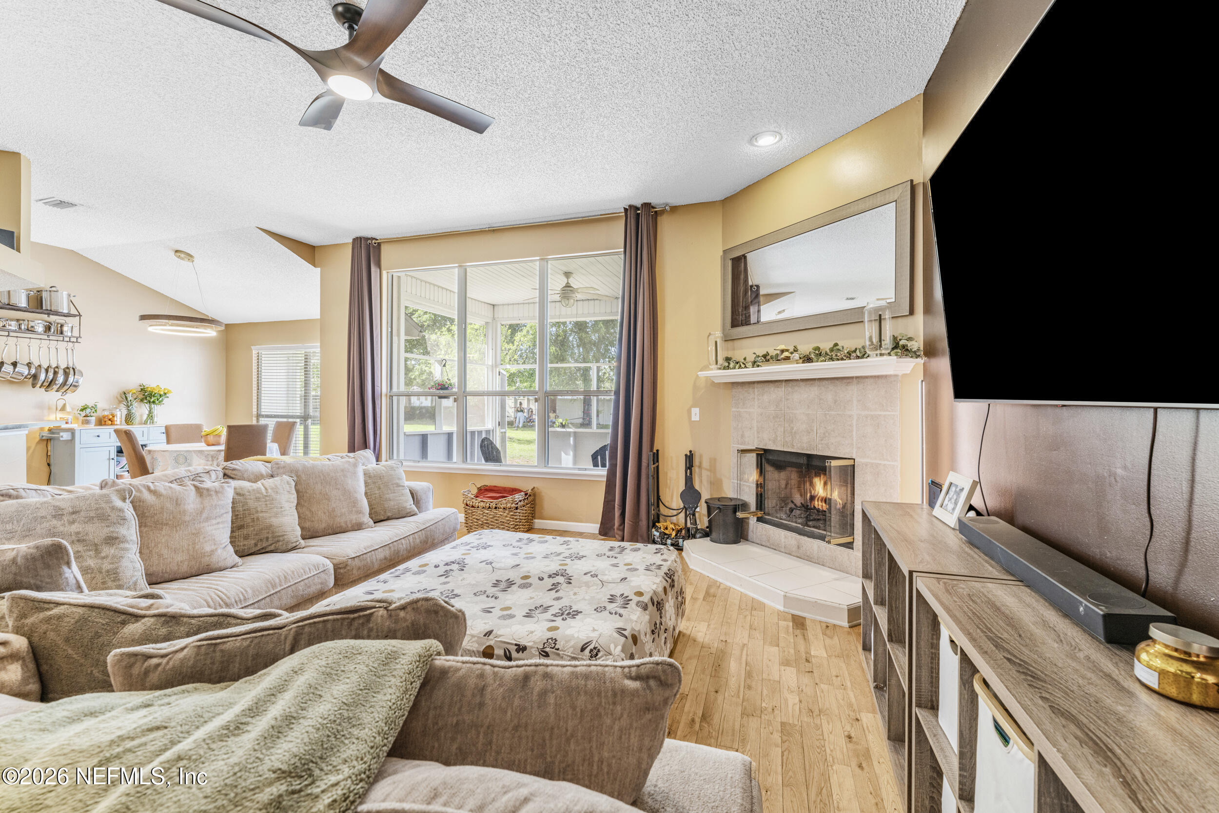 3910 SELIG Court
