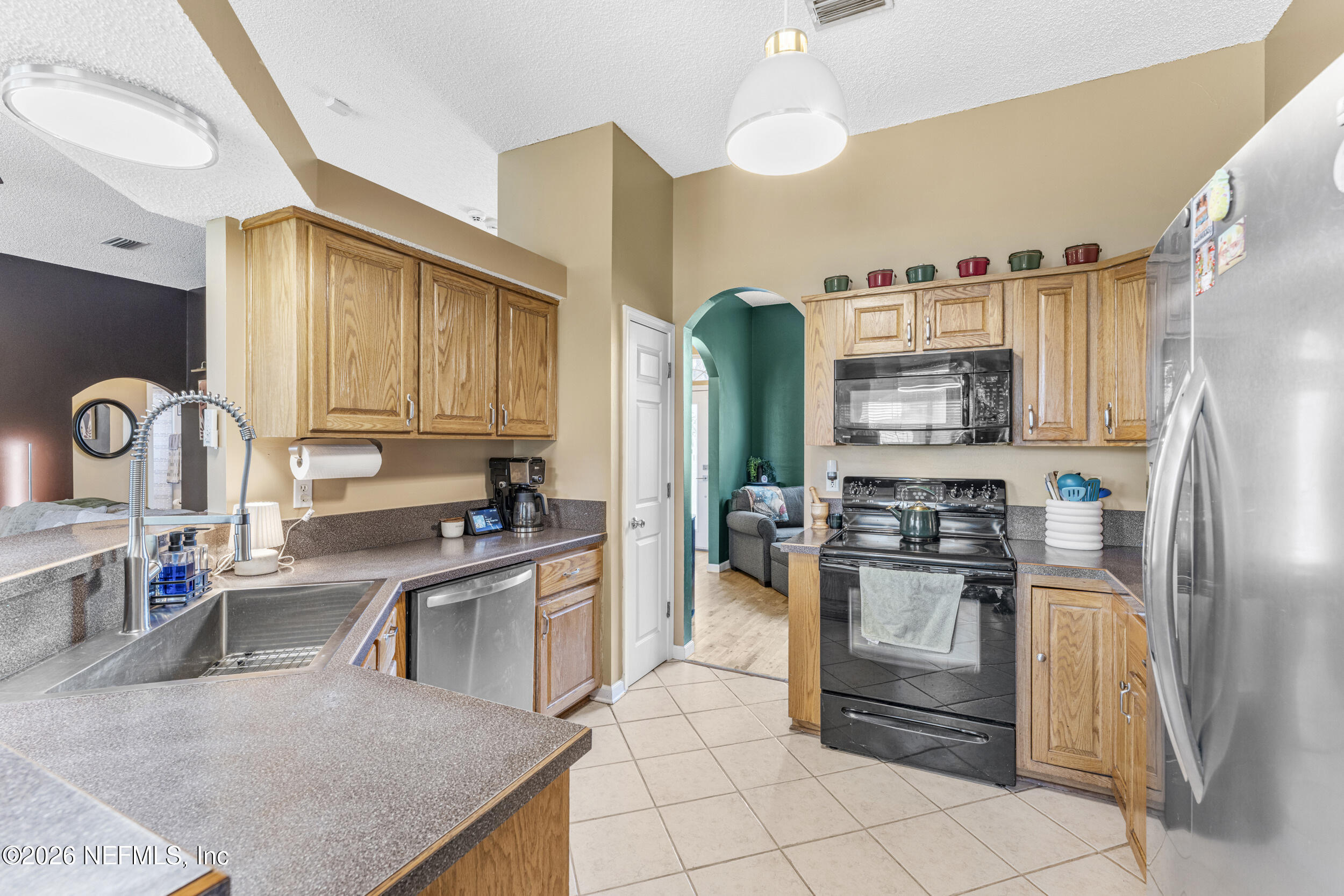 3910 SELIG Court