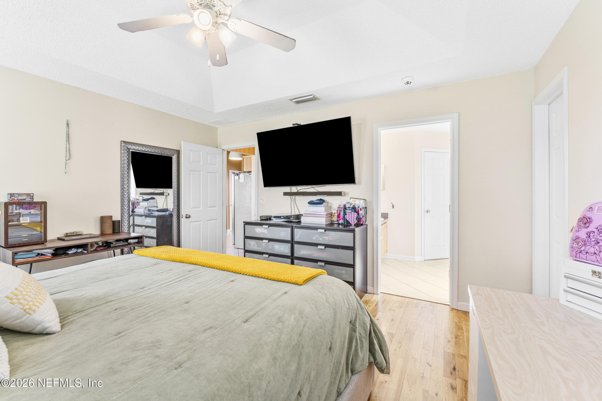 3910 SELIG Court