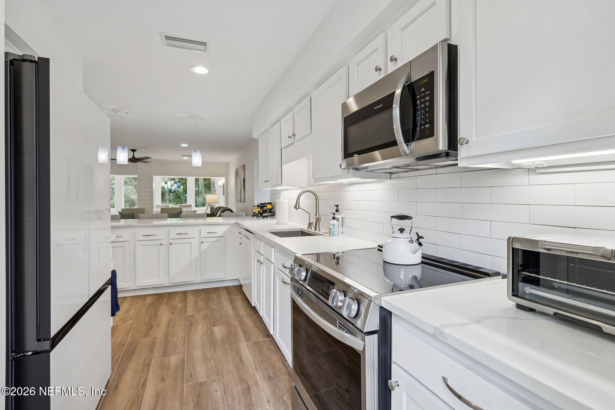 3211 SEA MARSH Road