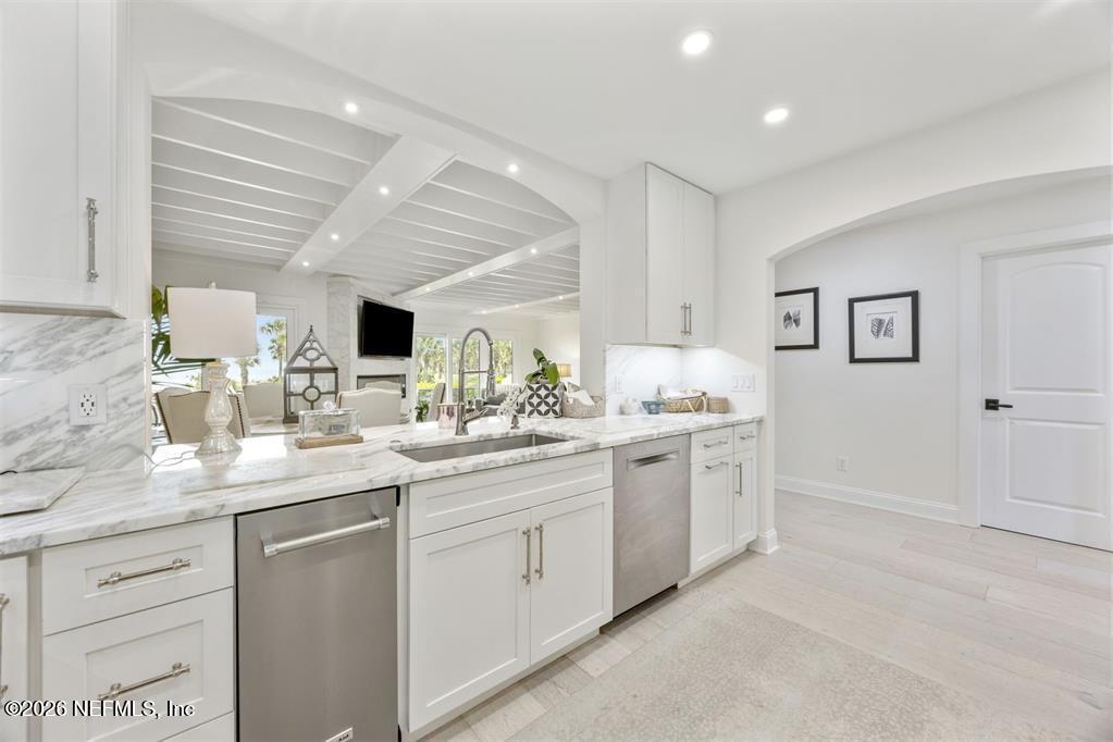 1417 BEACH WALKER Road