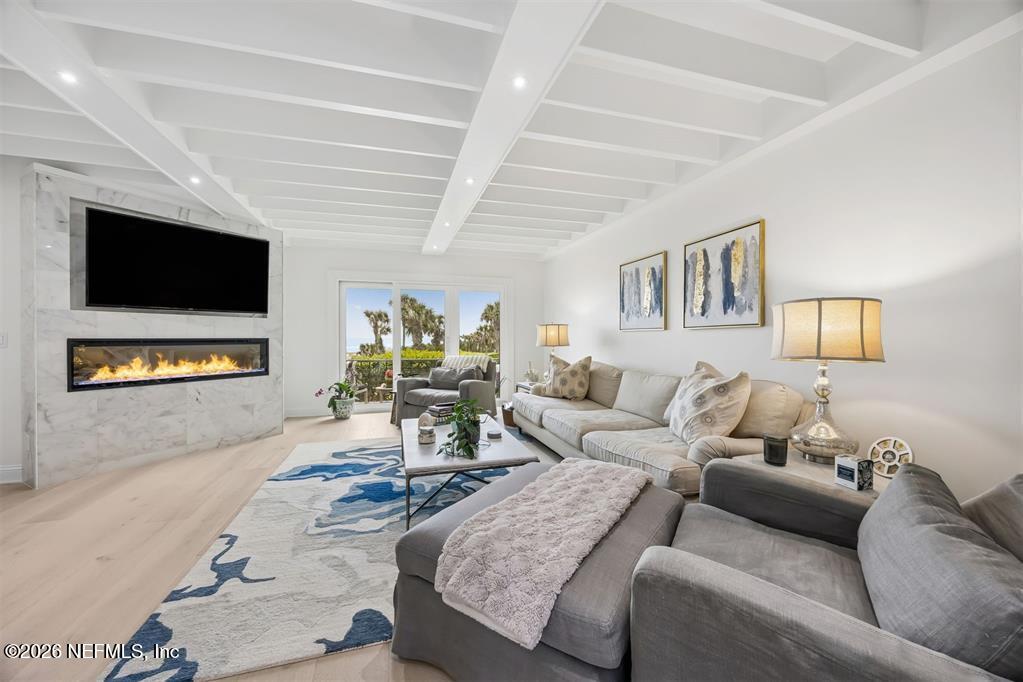 1417 BEACH WALKER Road