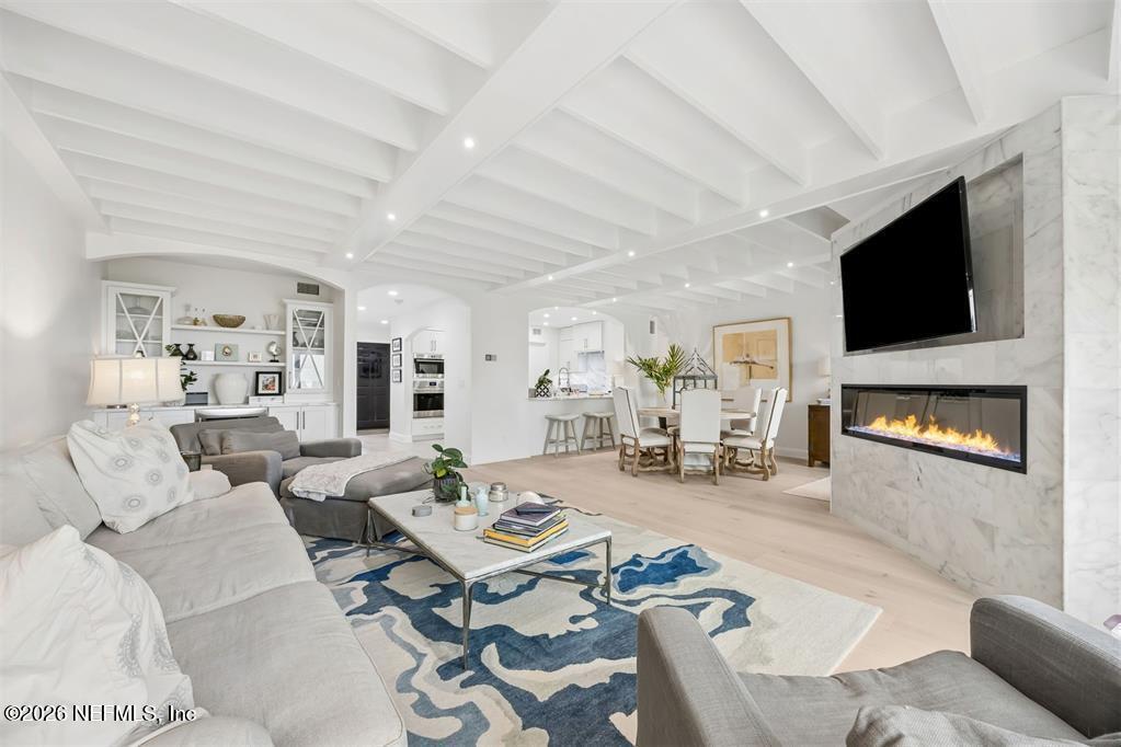 1417 BEACH WALKER Road