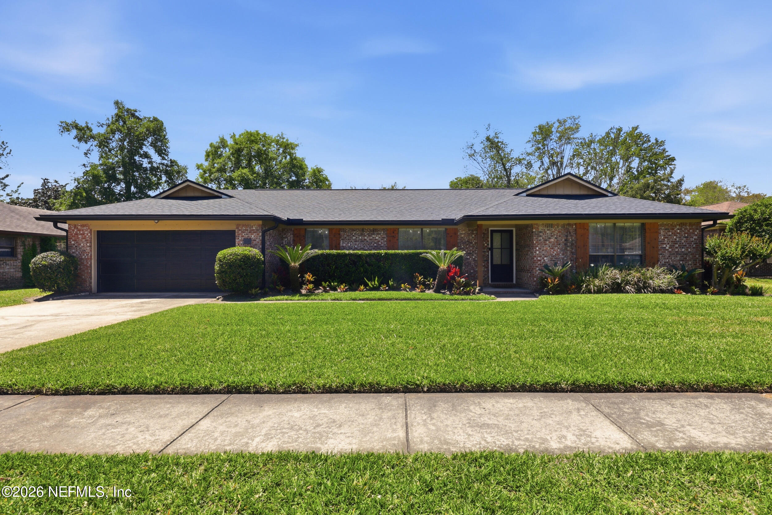 1618 SHEFFIELD Place
