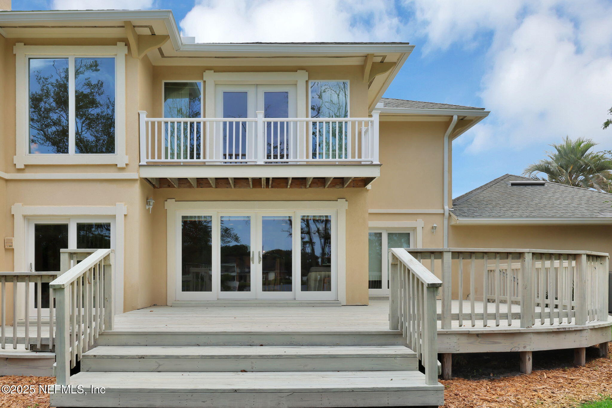 8227 MAR DEL PLATA Street E