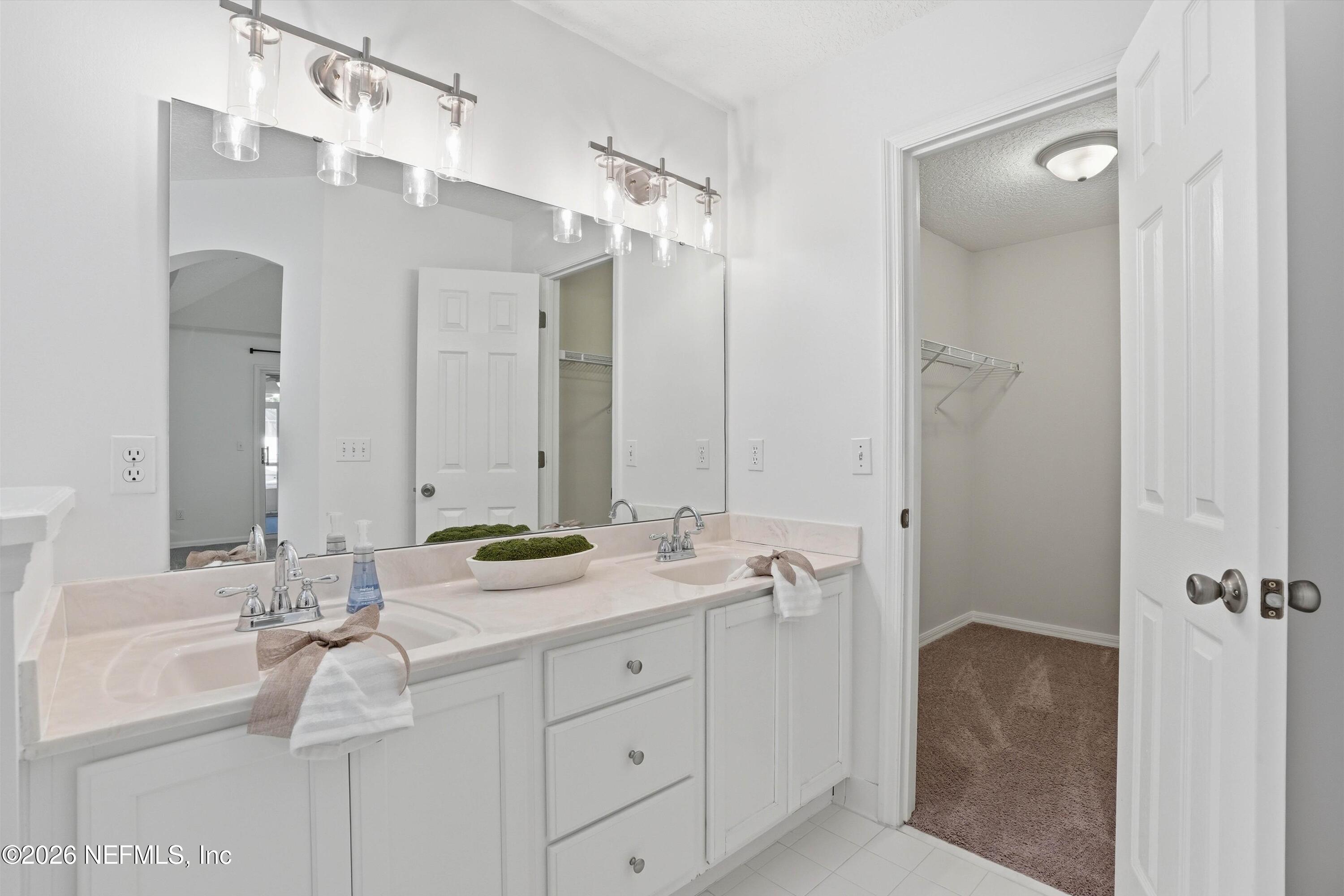 717 LOCKWOOD Lane, St. Johns