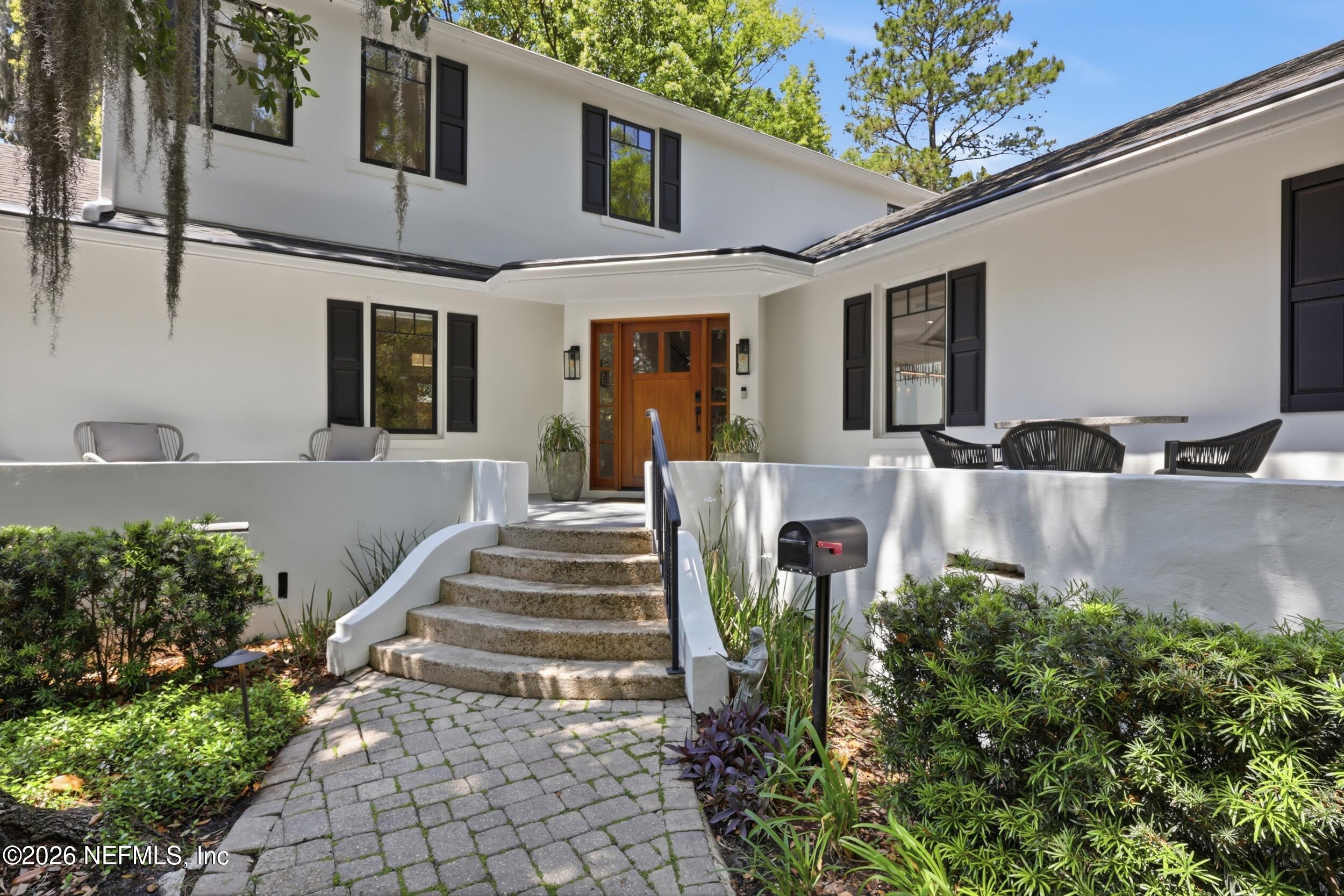 2782 GREEN BAY Lane