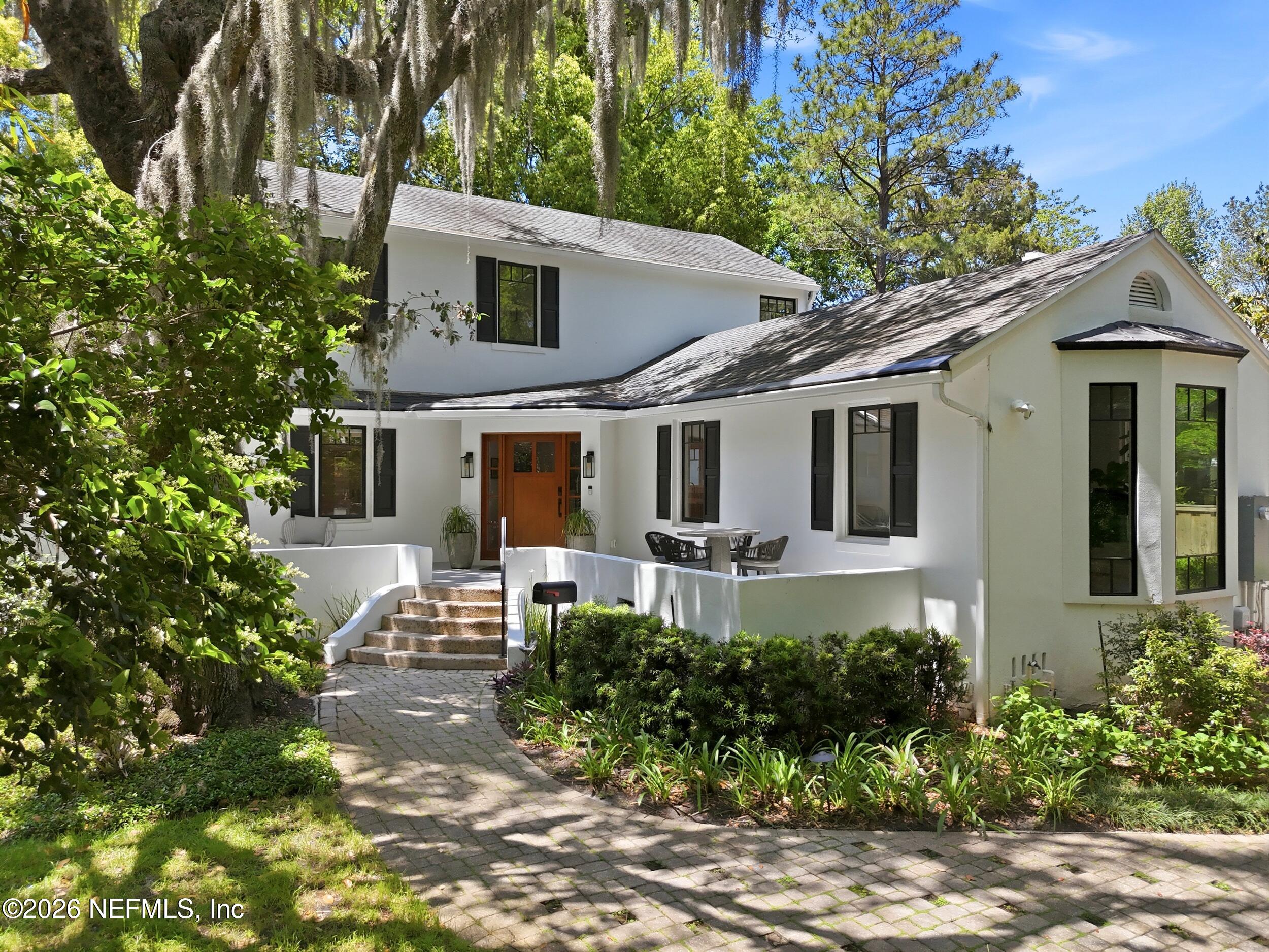 2782 GREEN BAY Lane