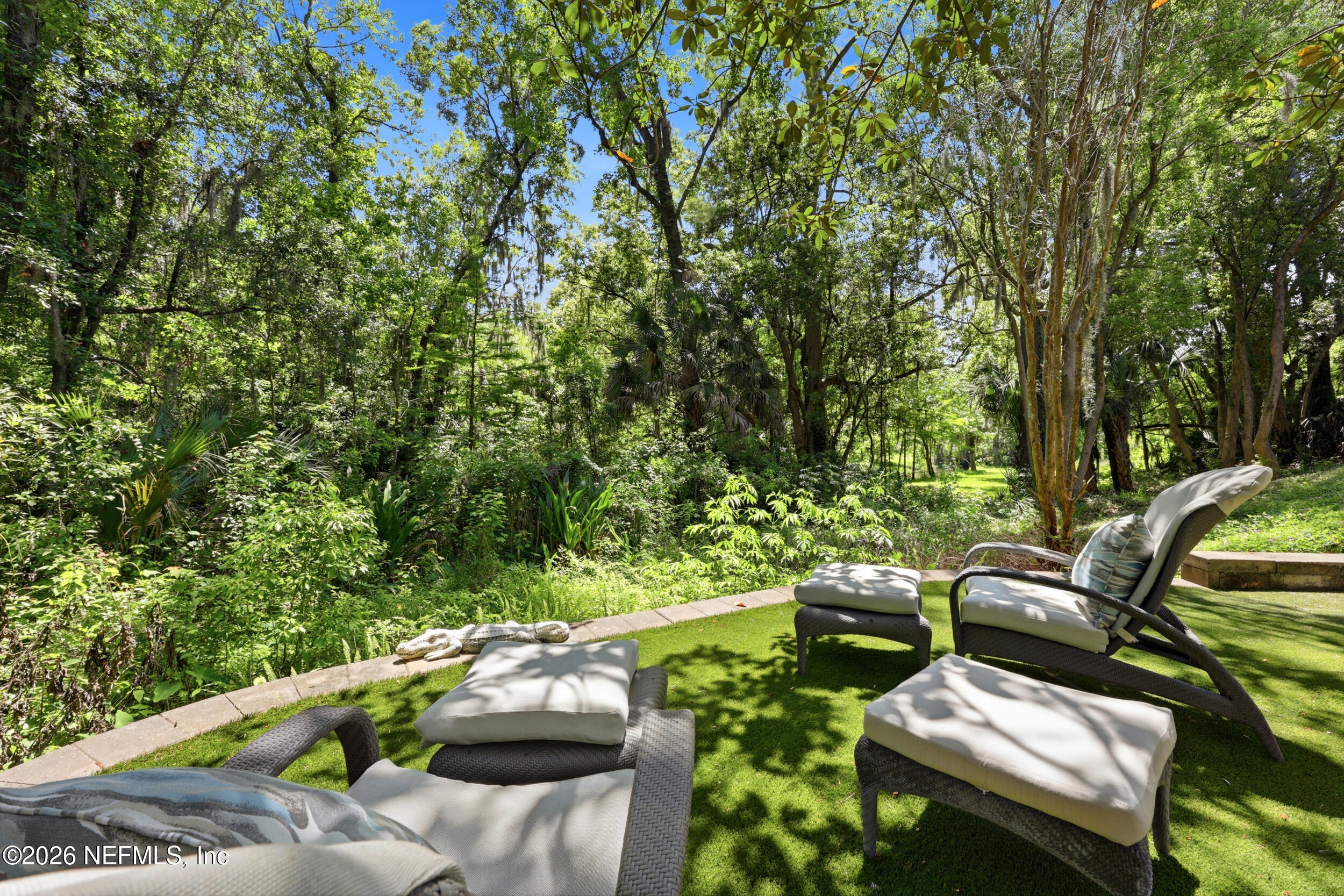2782 GREEN BAY Lane