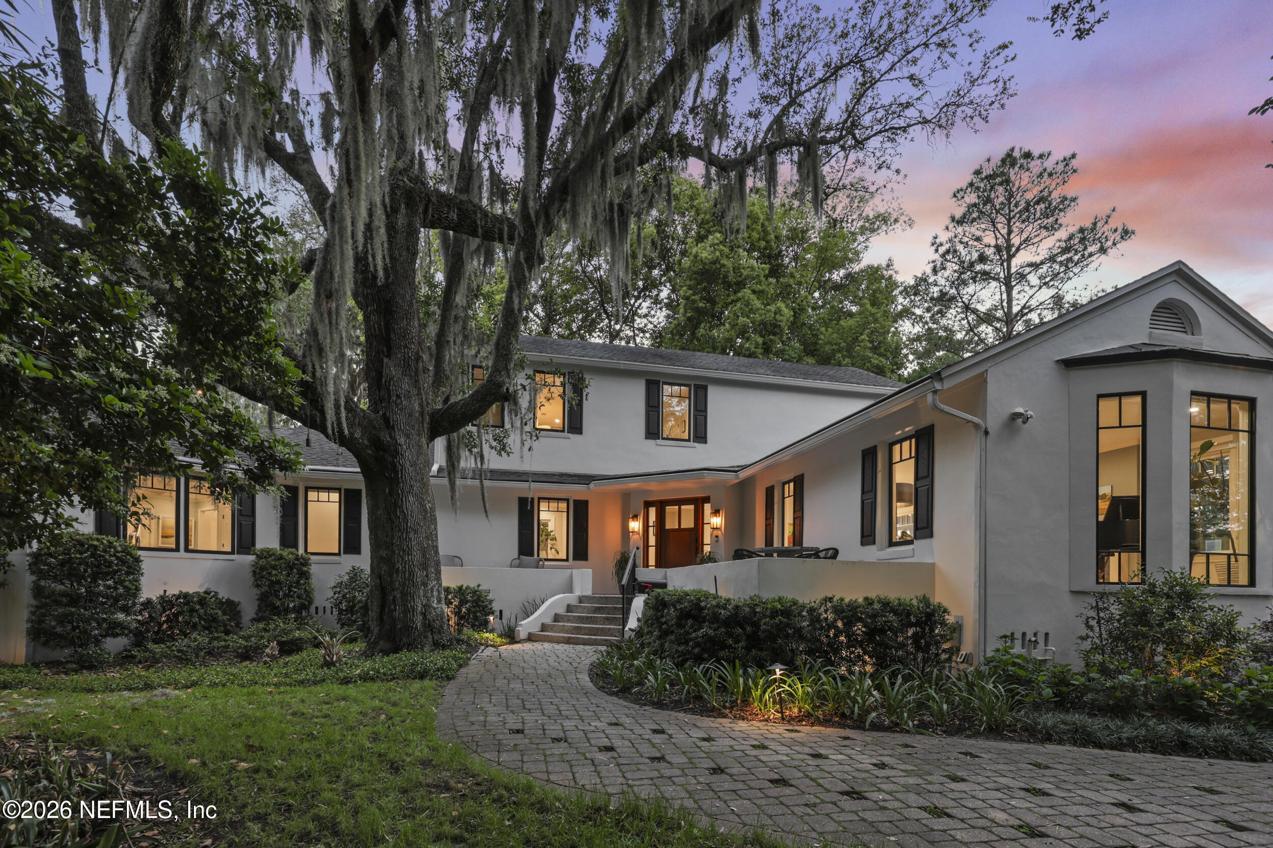 2782 GREEN BAY Lane