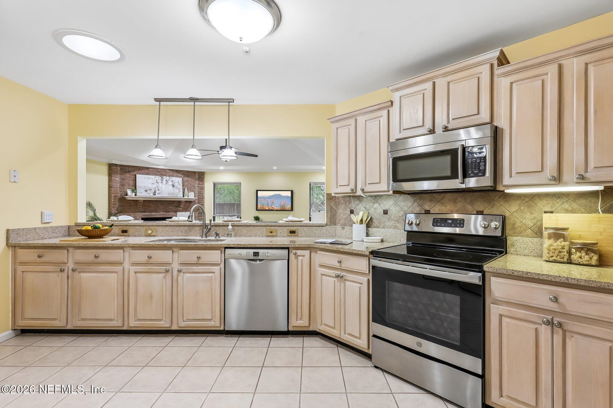5092 RIPPLE RUSH Drive N