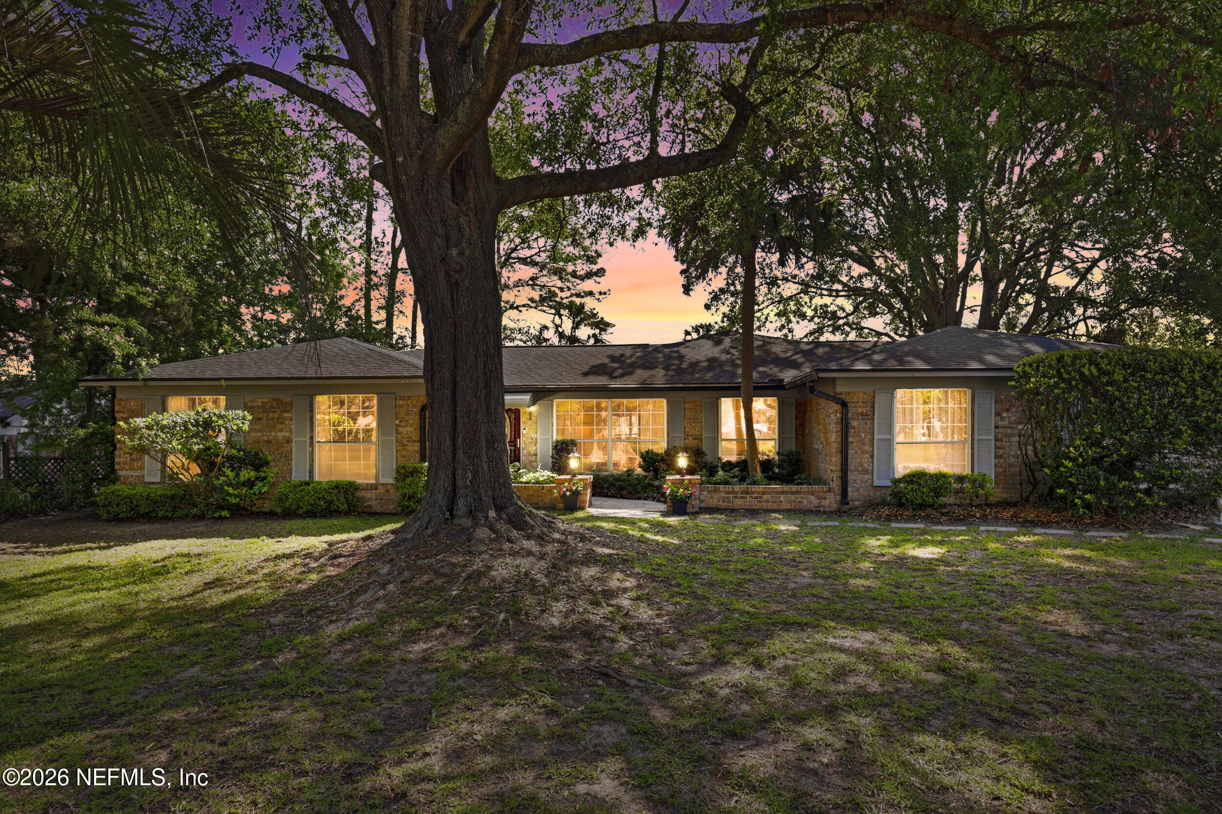 1361 BLACKHAWK Trail E