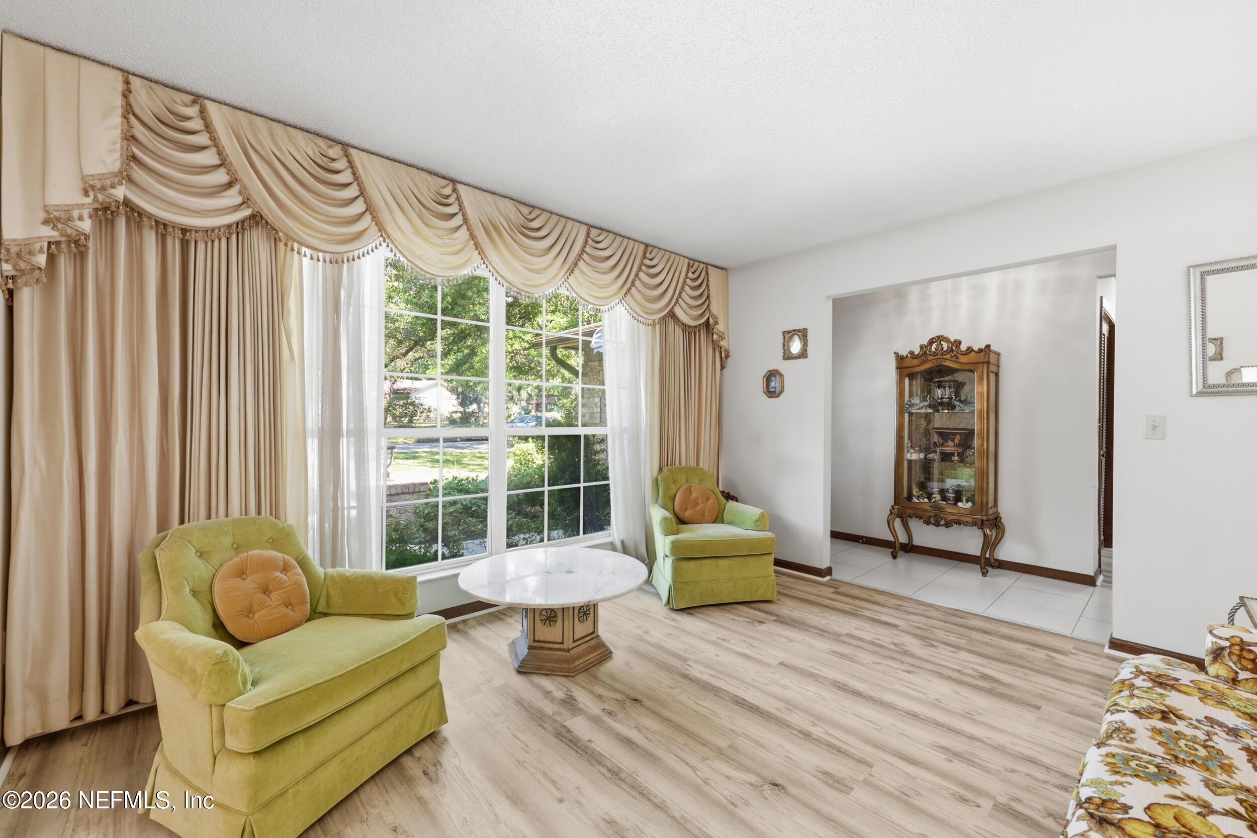 1361 BLACKHAWK Trail E