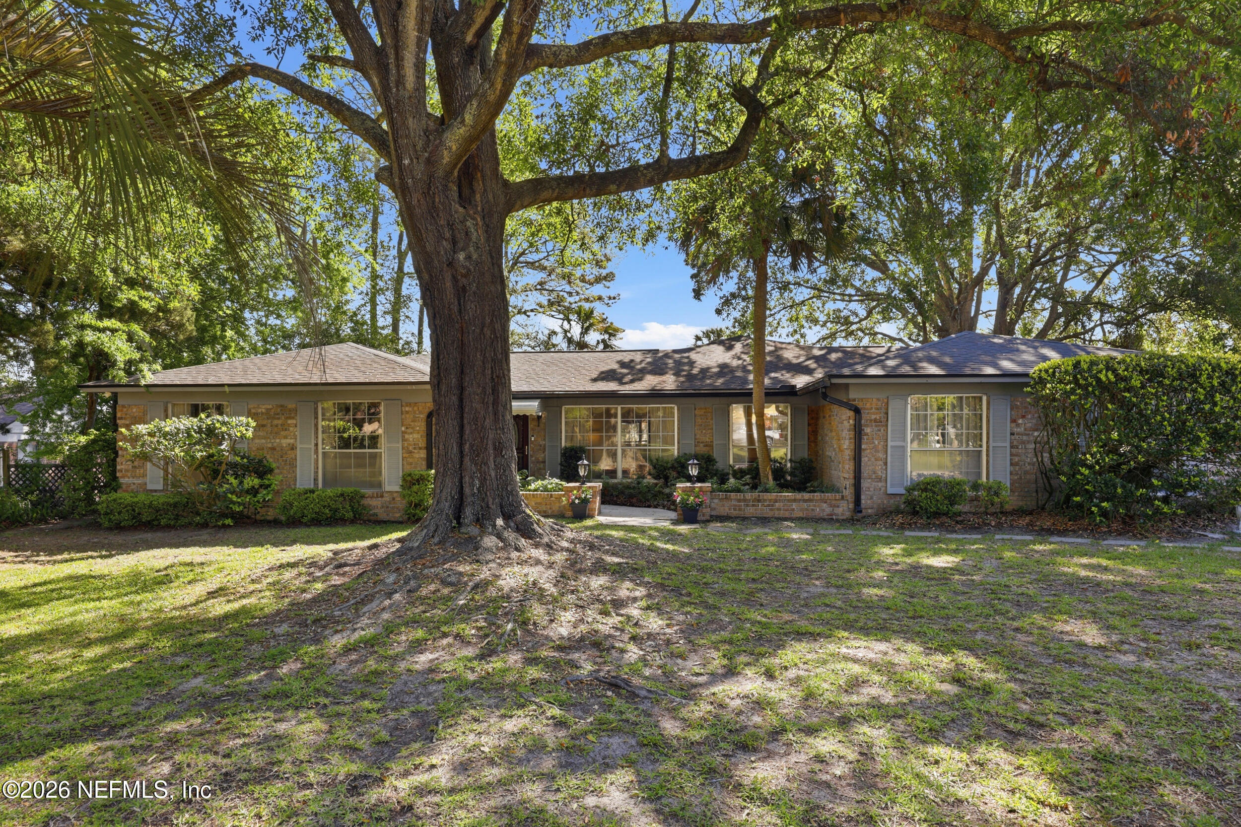 1361 BLACKHAWK Trail E