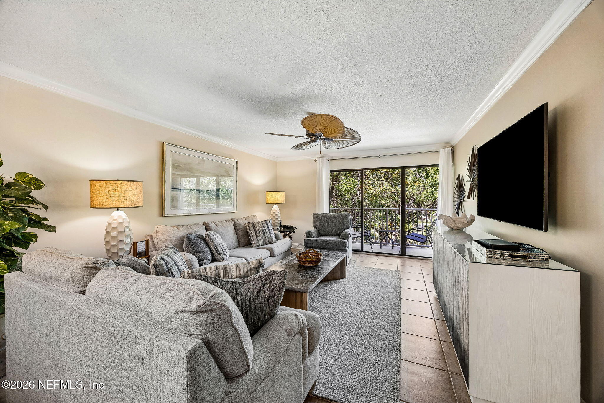 2117 BEACH WOOD Road 2117