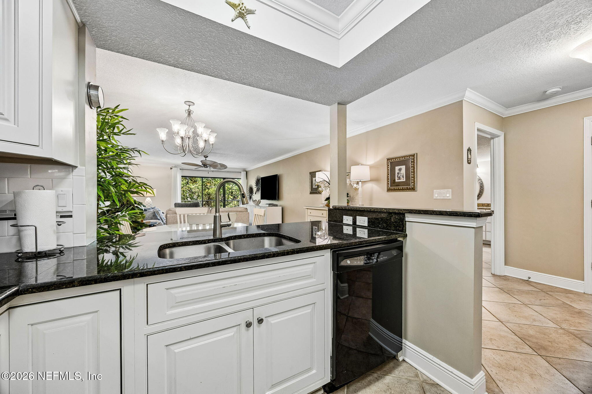2117 BEACH WOOD Road 2117